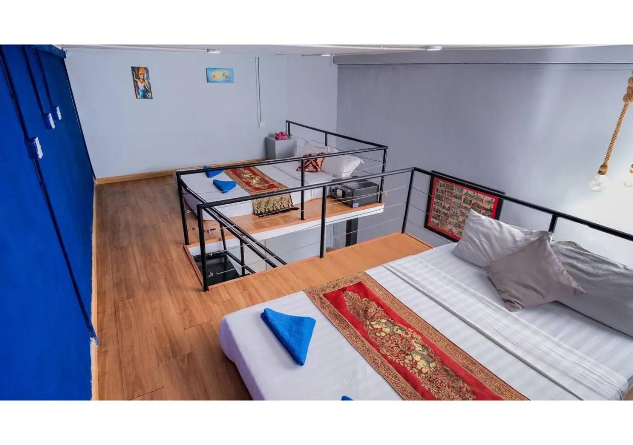 Guests, Bed in The Artist Residence