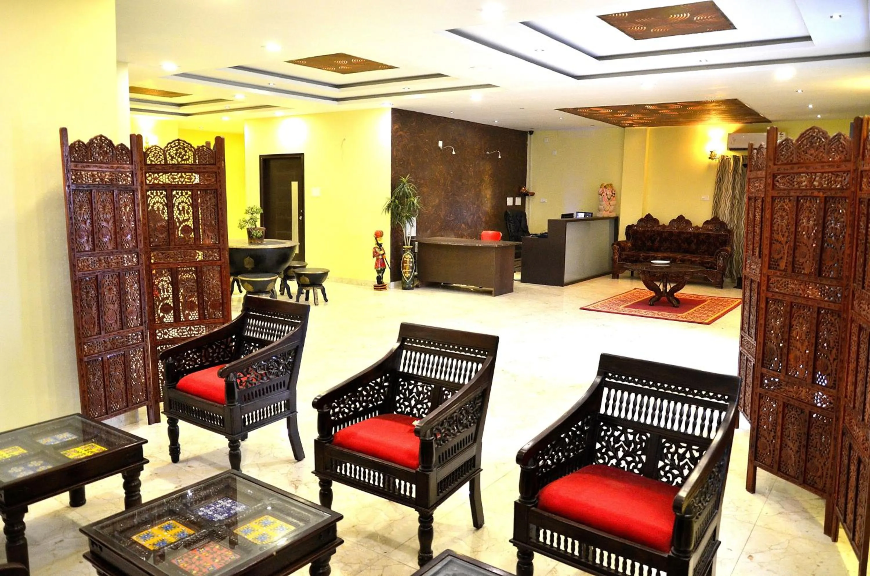 Restaurant/places to eat in Ganga Monastery