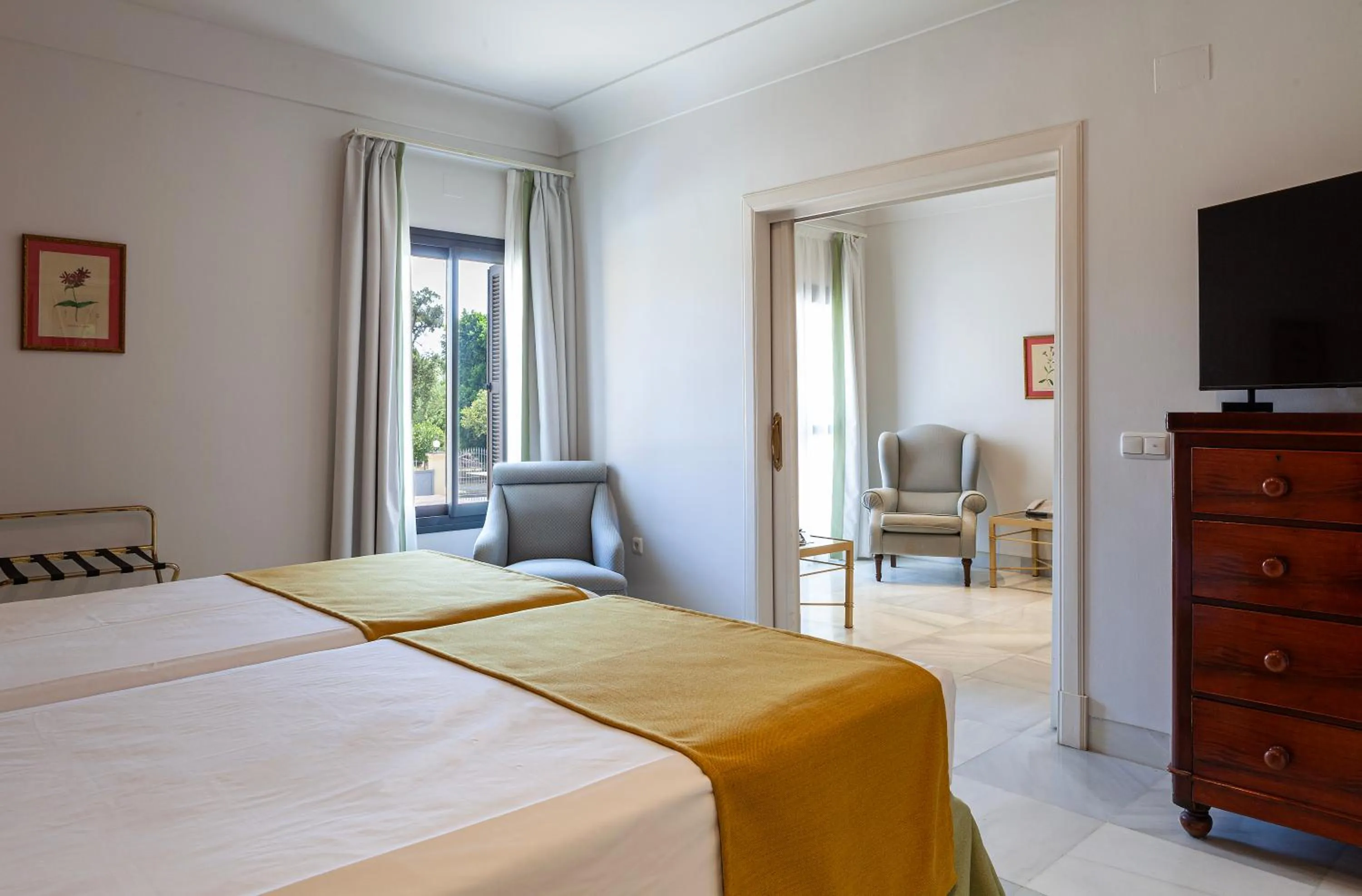 Living room, Bed in Villa Jerez