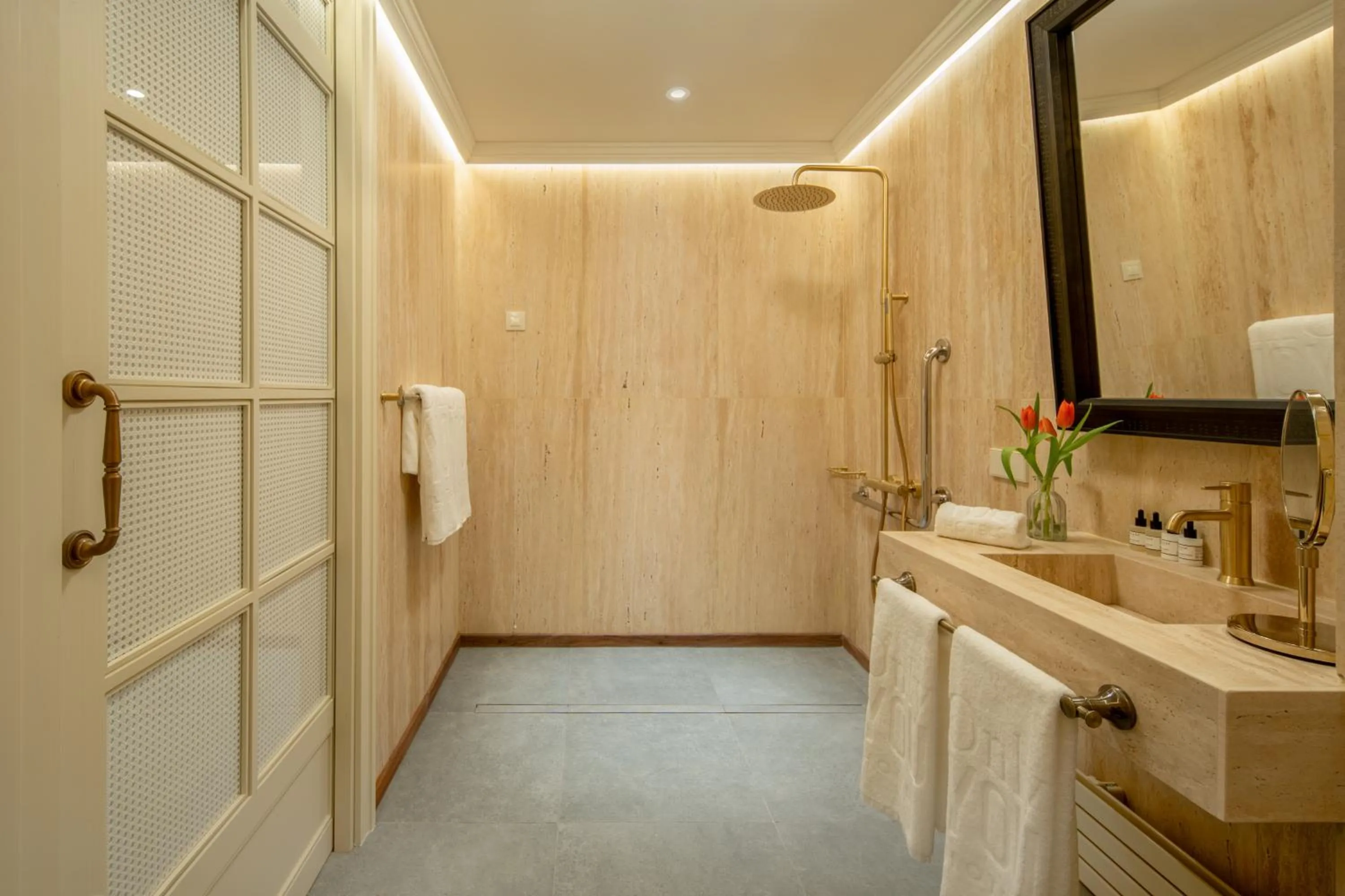 Shower, Bathroom in Ayre Hotel Sevilla