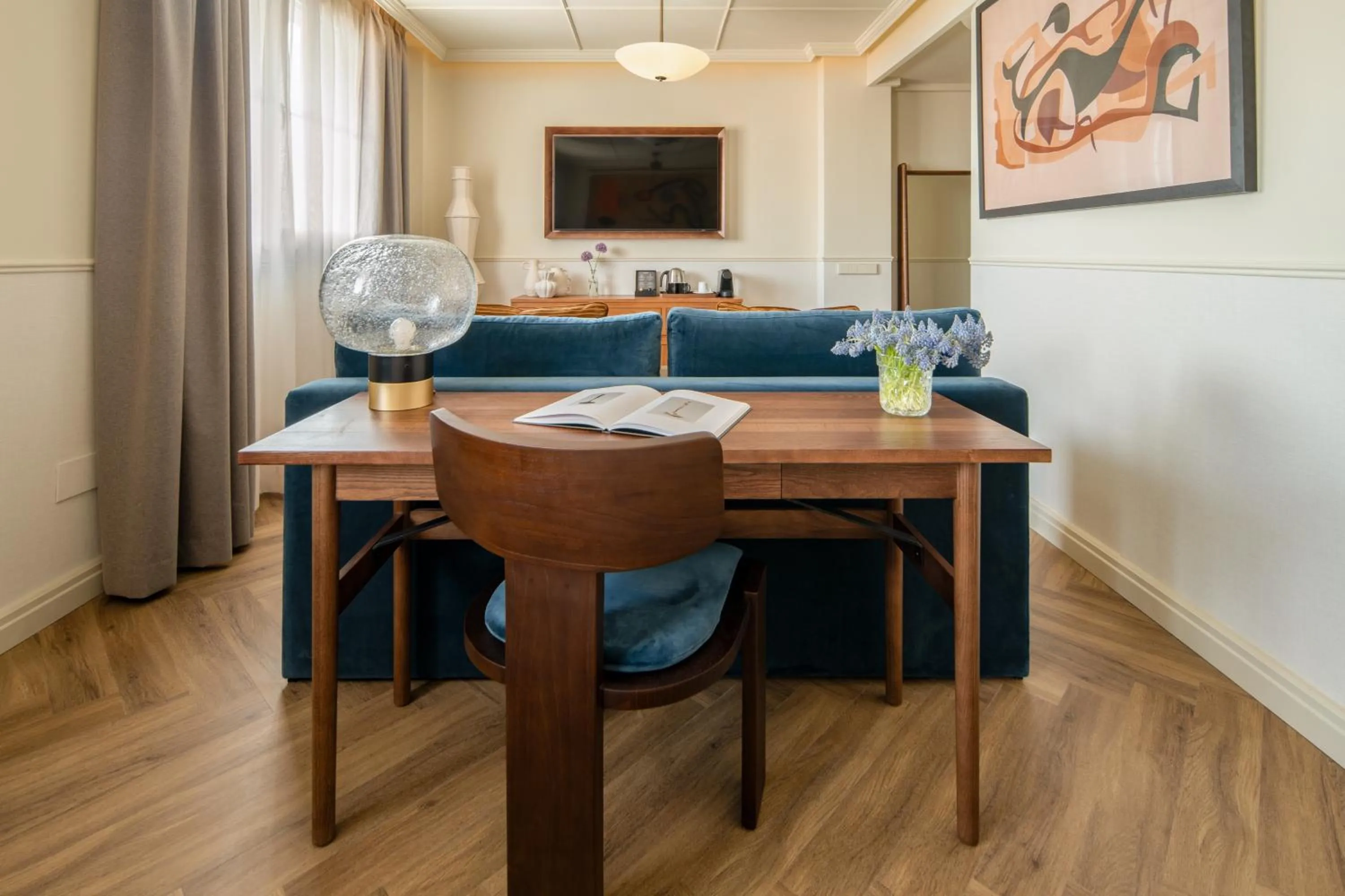 TV and multimedia, Seating Area in Ayre Hotel Sevilla