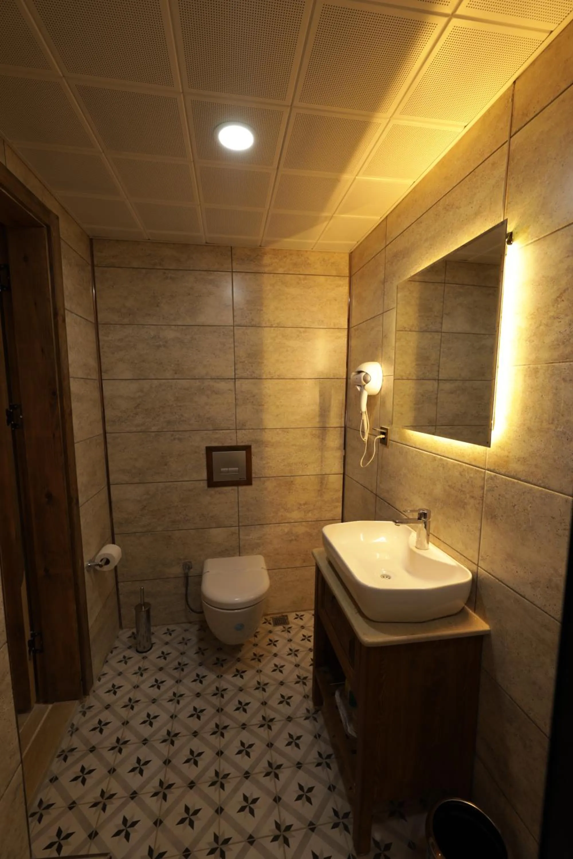 Shower in CEVHER KONAĞI