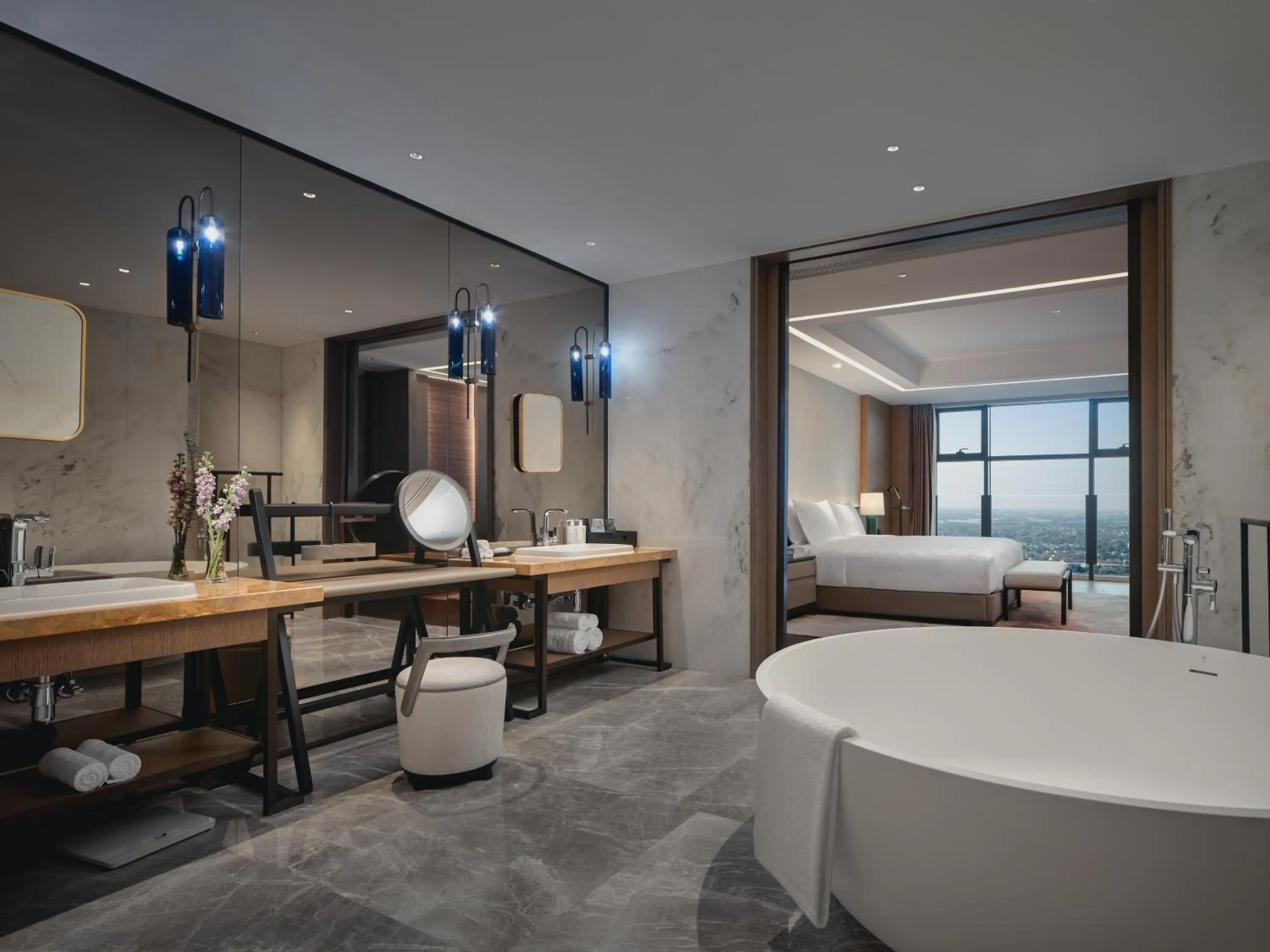 Bathroom in HUALUXE Kunshan Huaqiao, an IHG Hotel