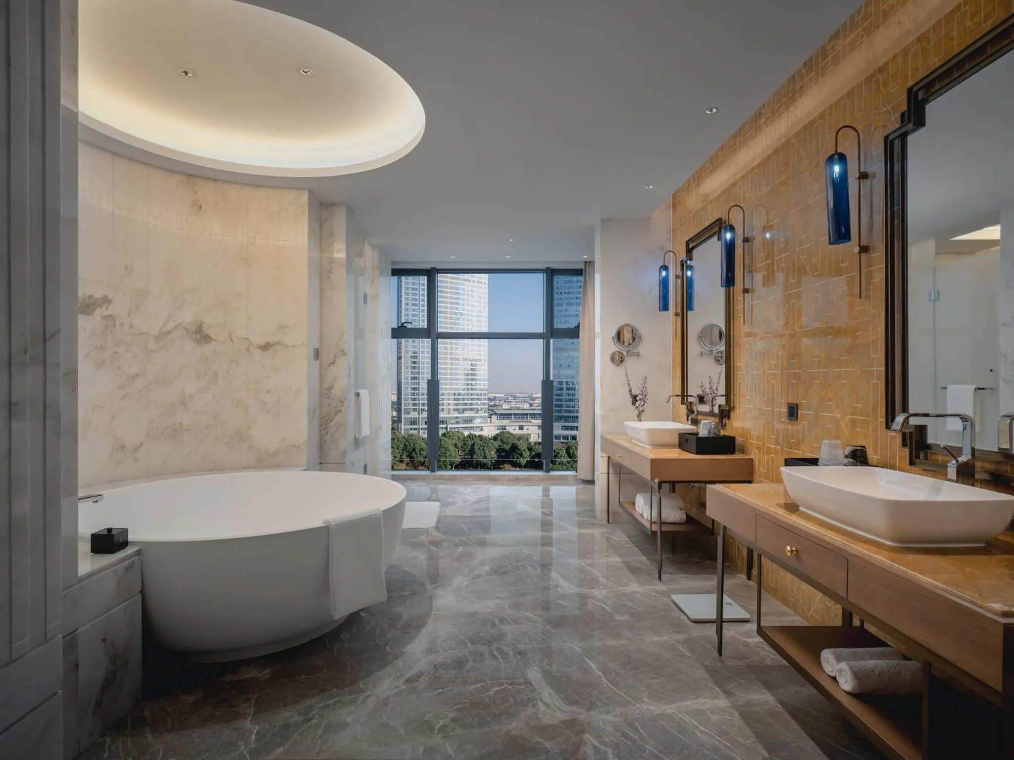 Bathroom in HUALUXE Kunshan Huaqiao, an IHG Hotel