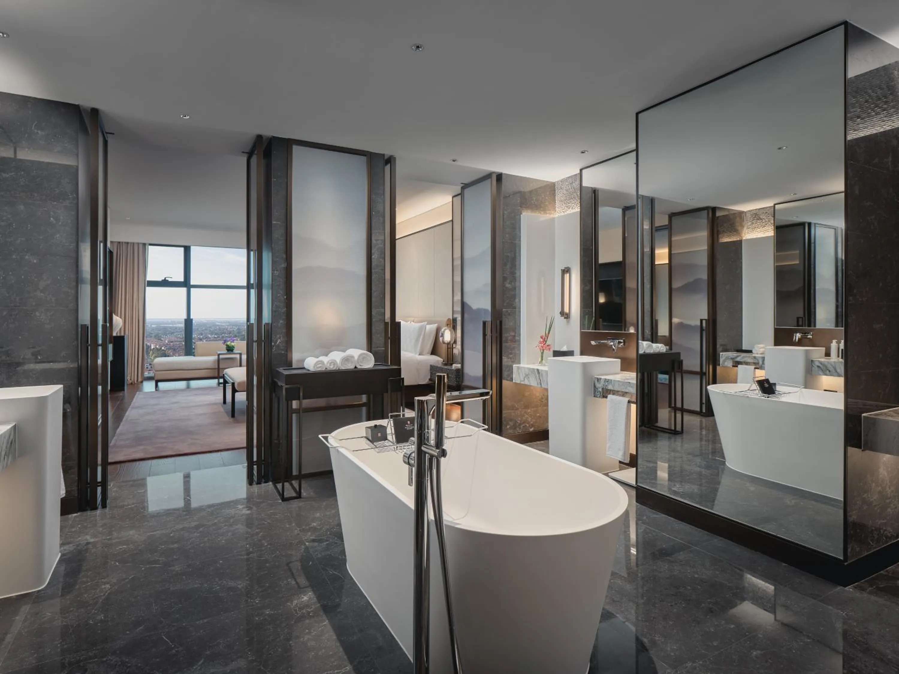 Toilet in HUALUXE Kunshan Huaqiao, an IHG Hotel