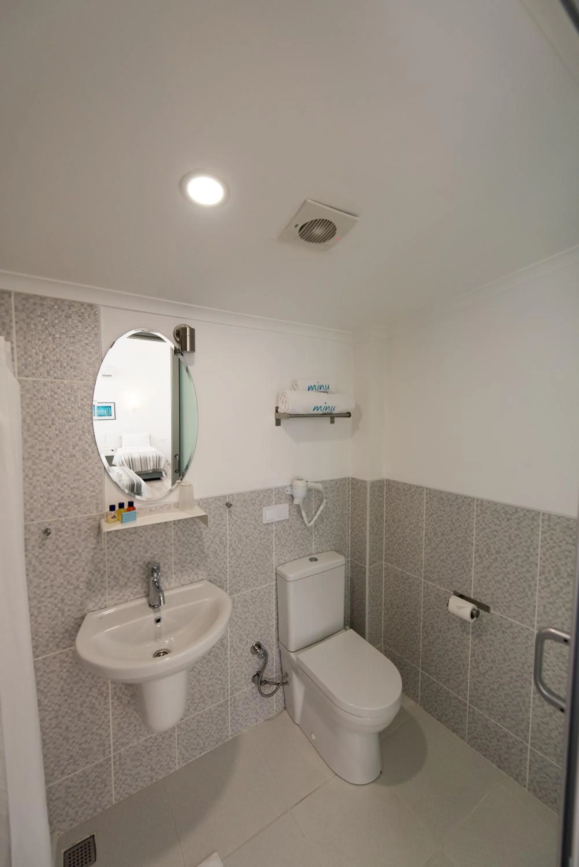 Shower in Minu Hotel