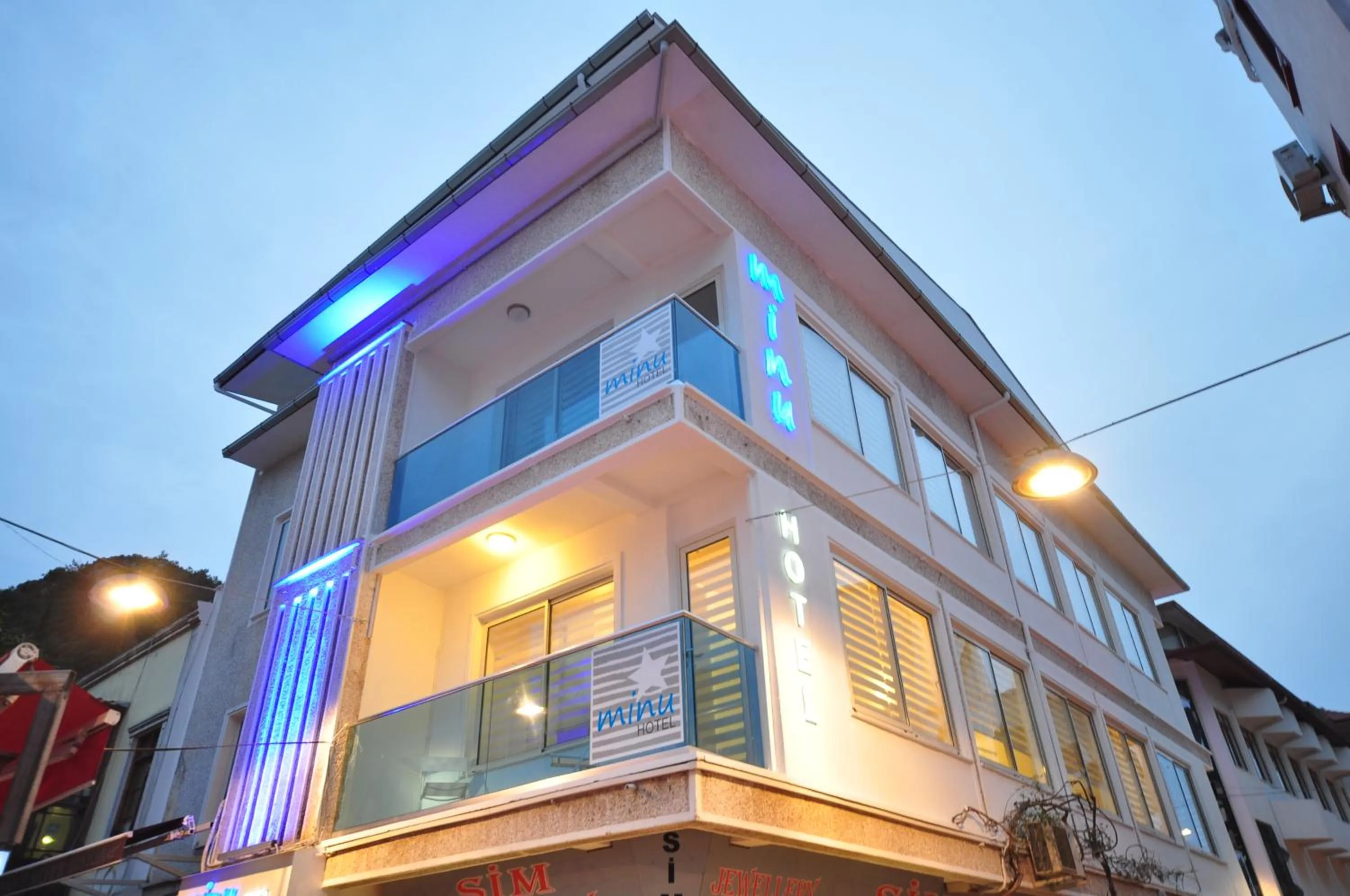 Facade/entrance in Minu Hotel