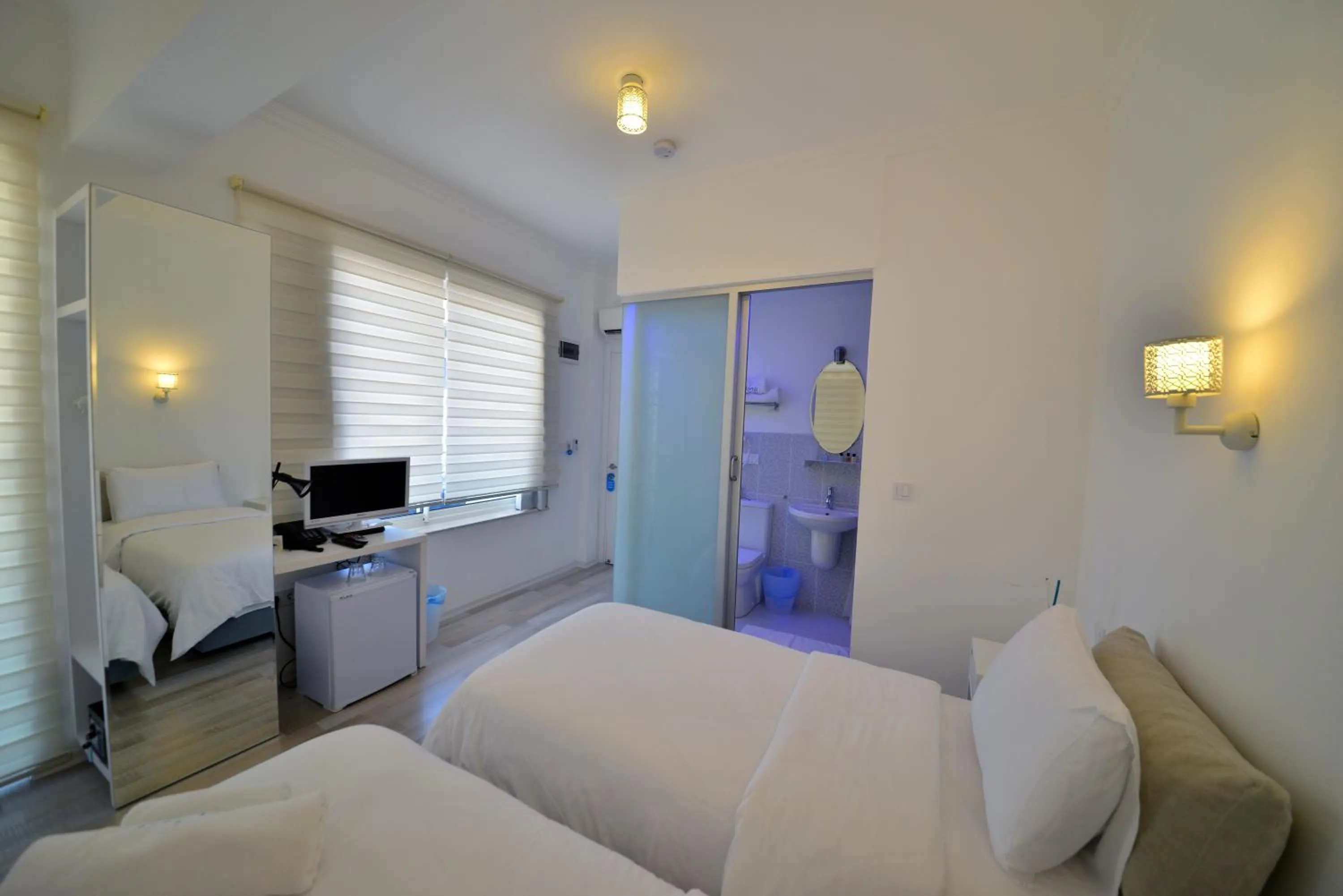 Shower in Minu Hotel