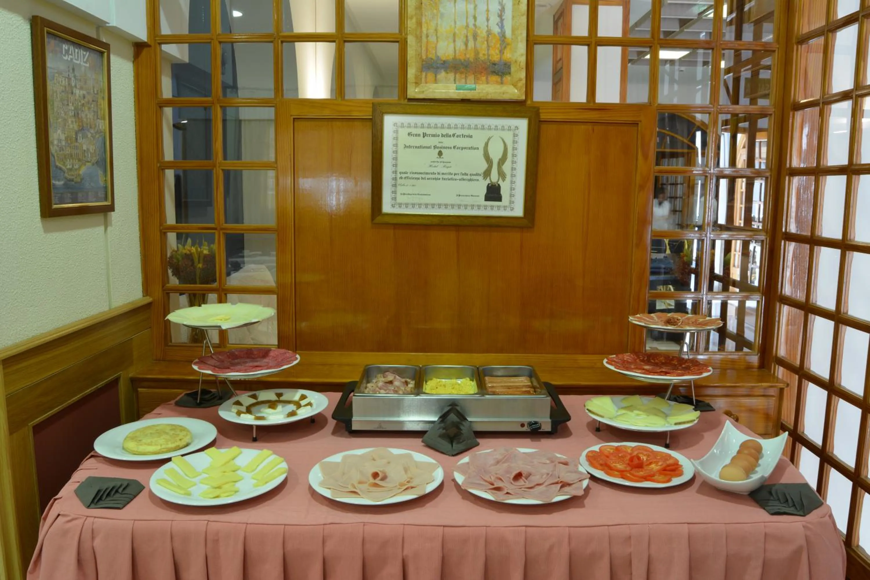 Buffet breakfast in Hotel Regio 2