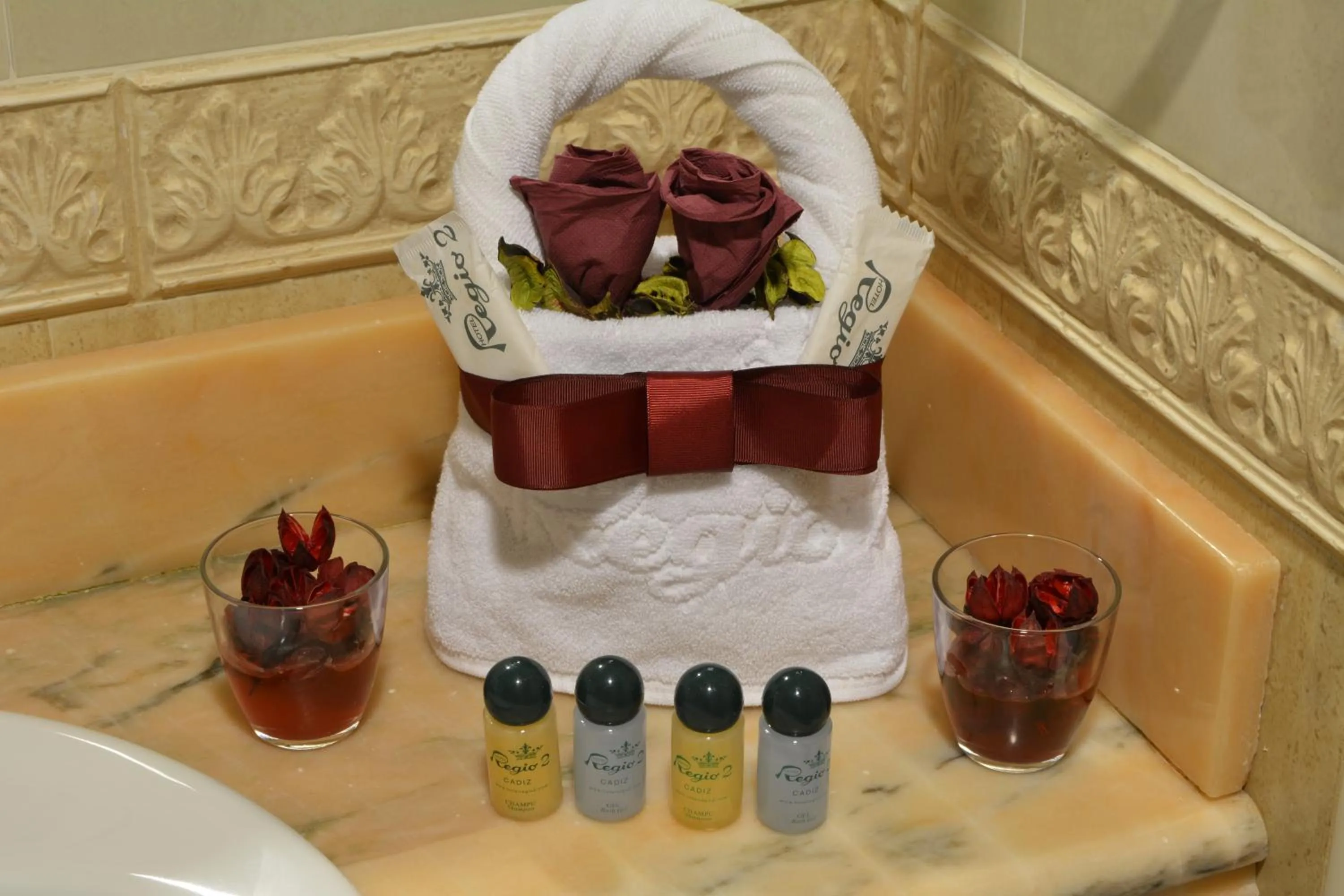 room service in Hotel Regio 2