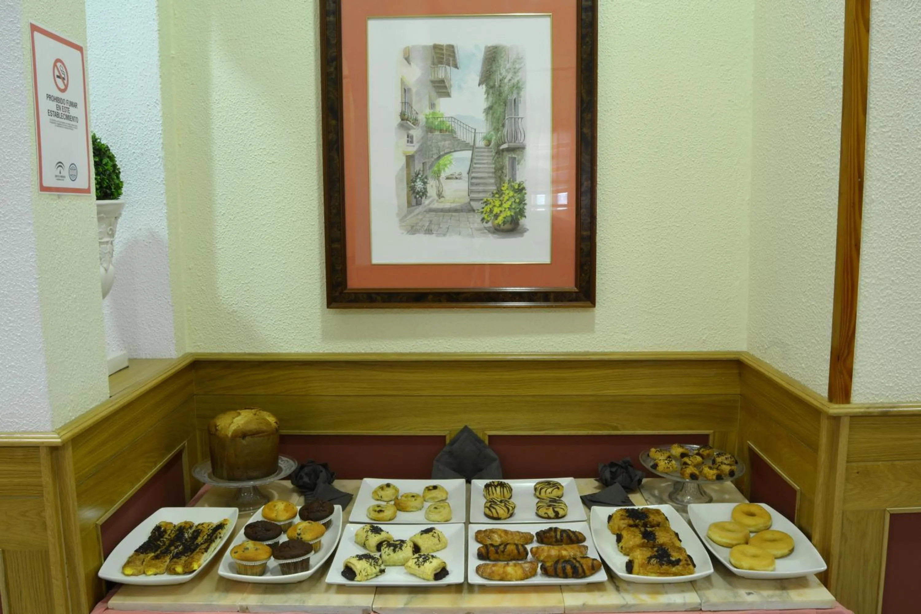 Buffet breakfast in Hotel Regio 2