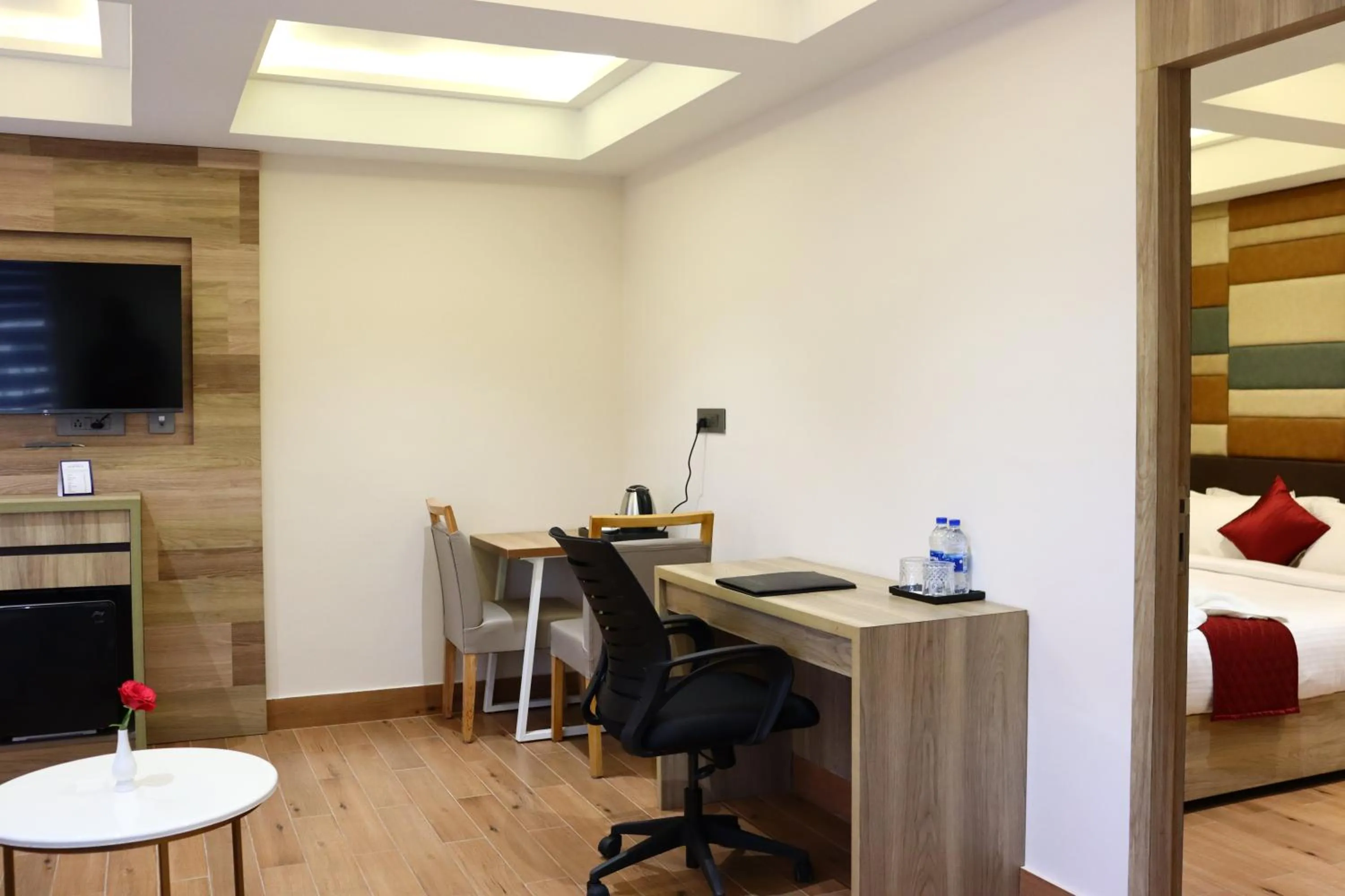 Bed in Capital Park Residency