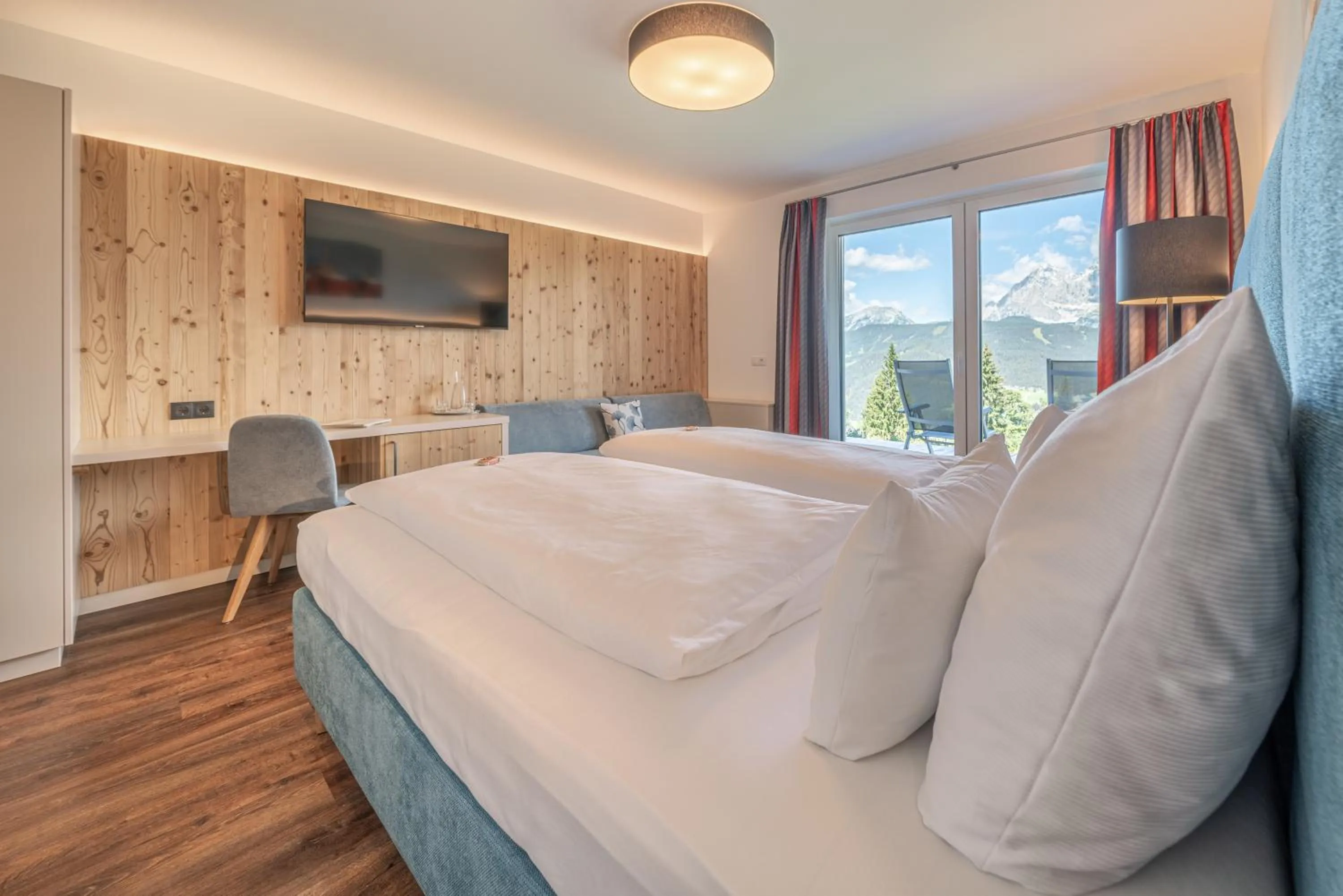 Photo of the whole room, Bed in Hotel Winterer