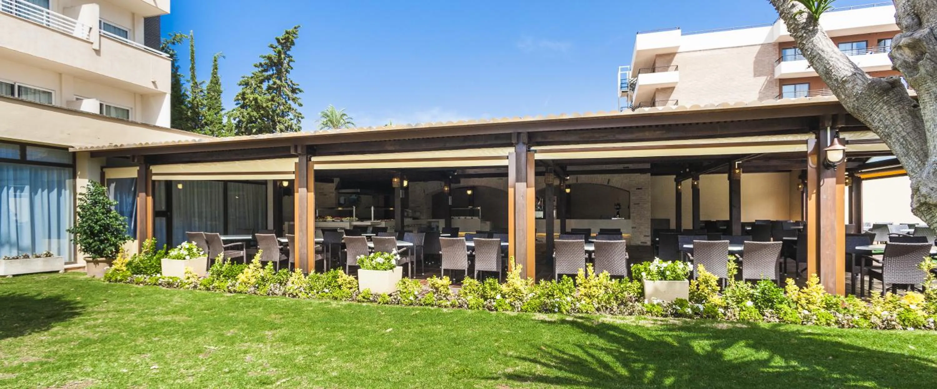 Restaurant/places to eat in Globales Santa Ponsa Park