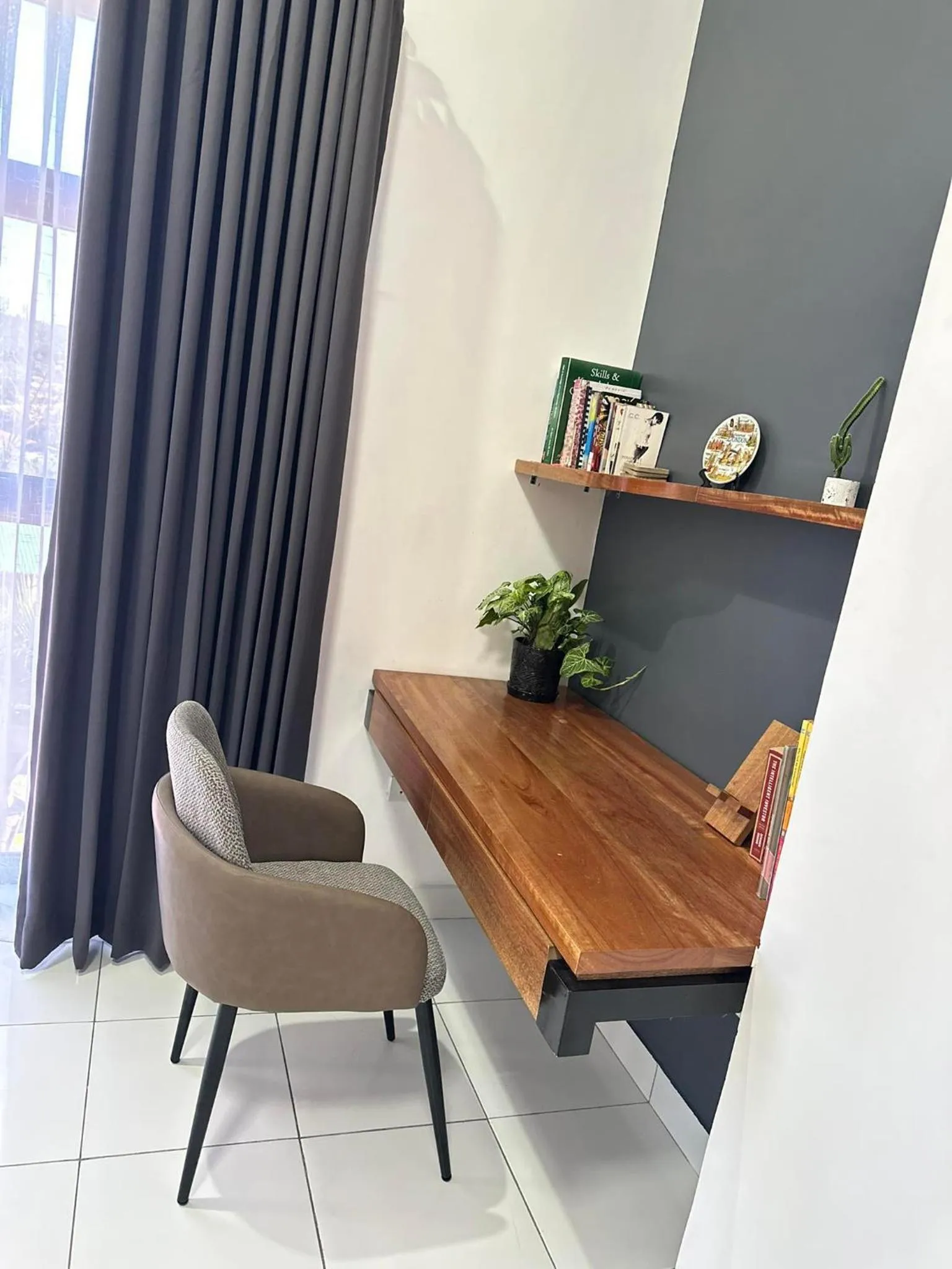 hair dresser in Burj Calapan