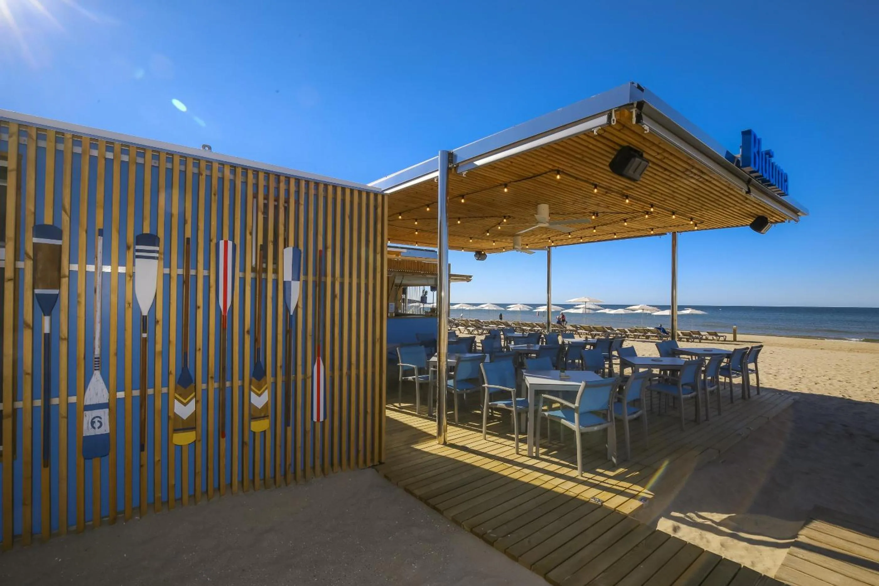 Restaurant/places to eat in Blaumar Hotel