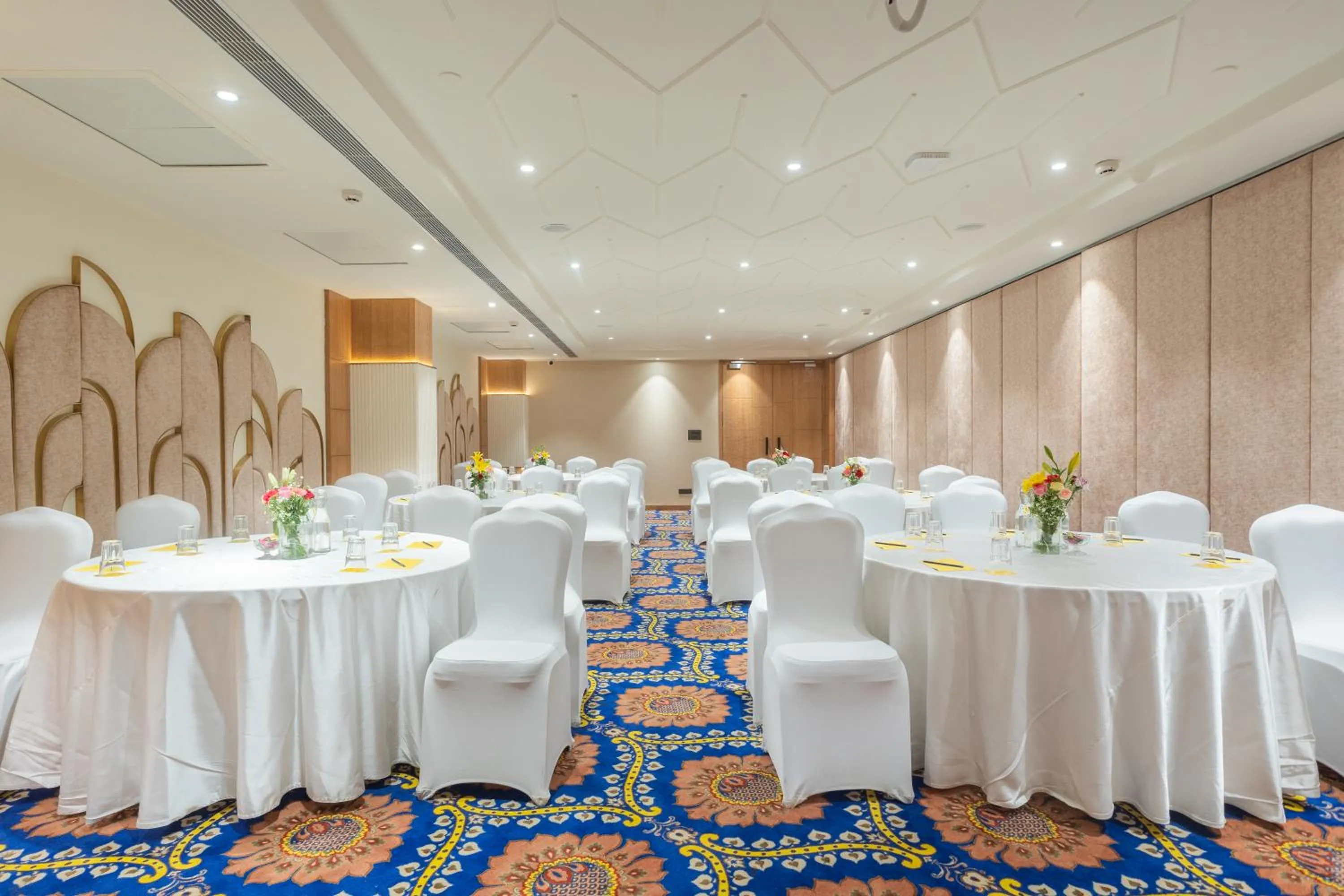 Banquet/Function facilities in Golden Tulip Jaipur City Center