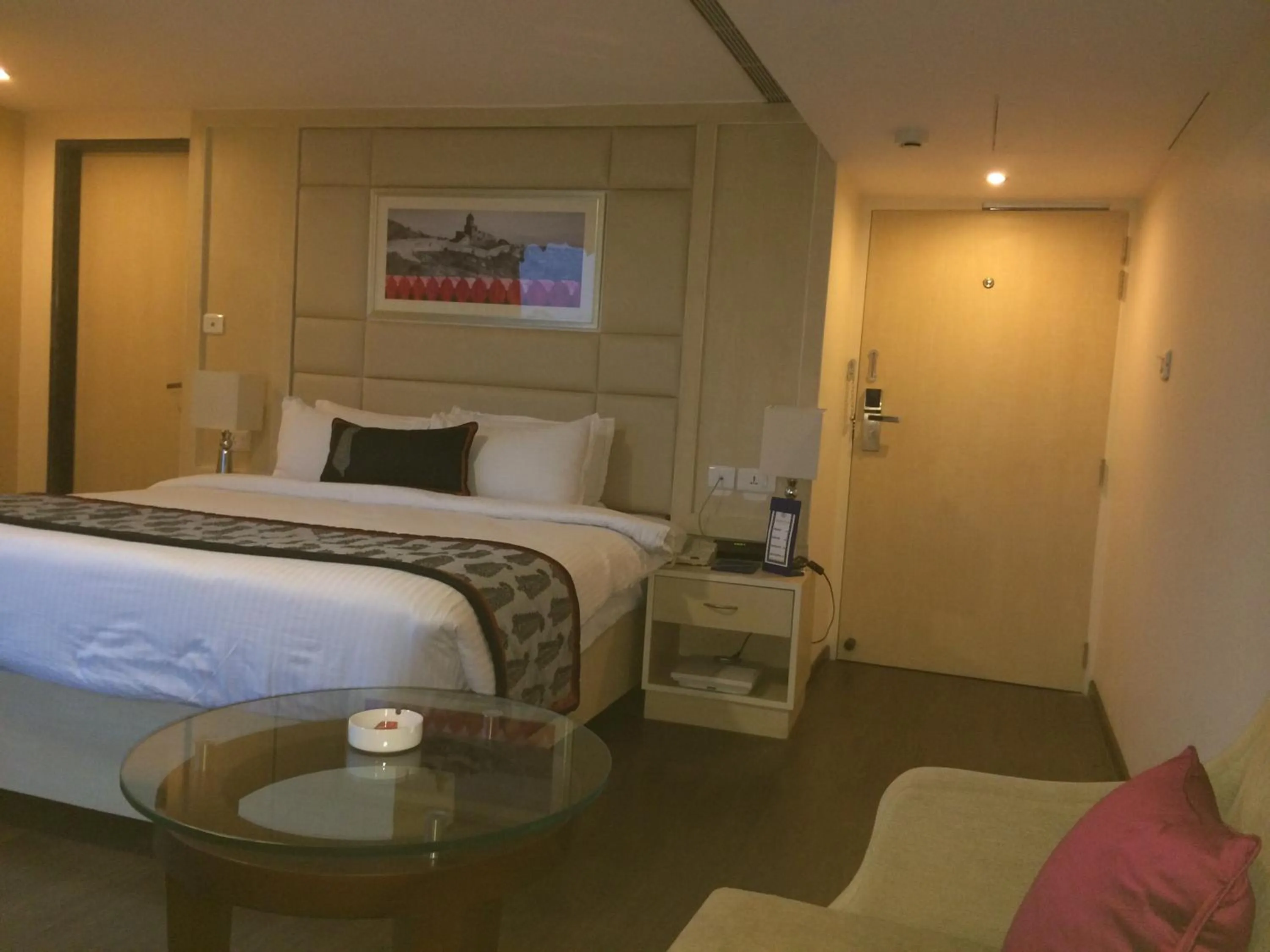 Bed in Golden Tulip Jaipur City Center