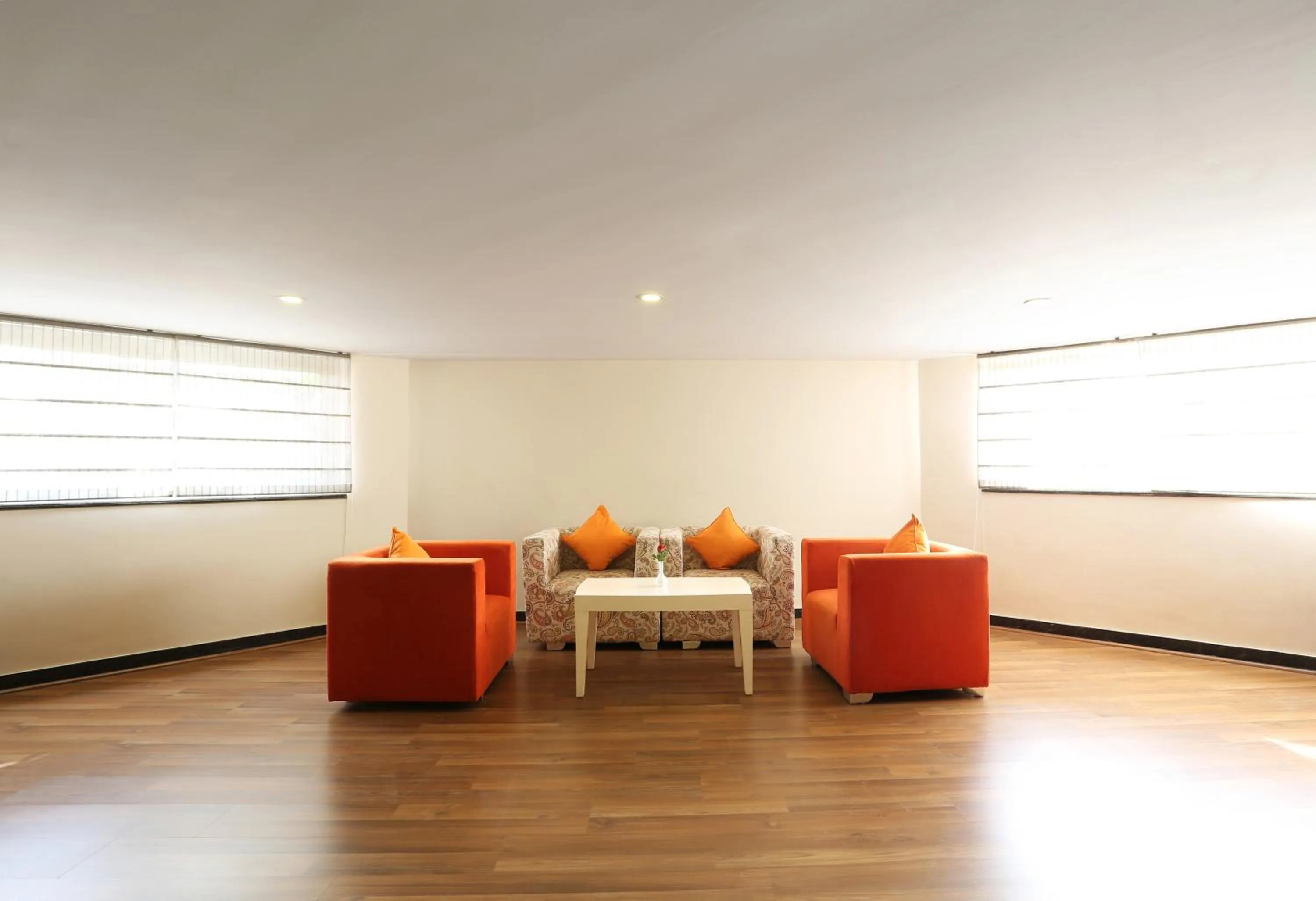 Seating area in Golden Tulip Jaipur City Center