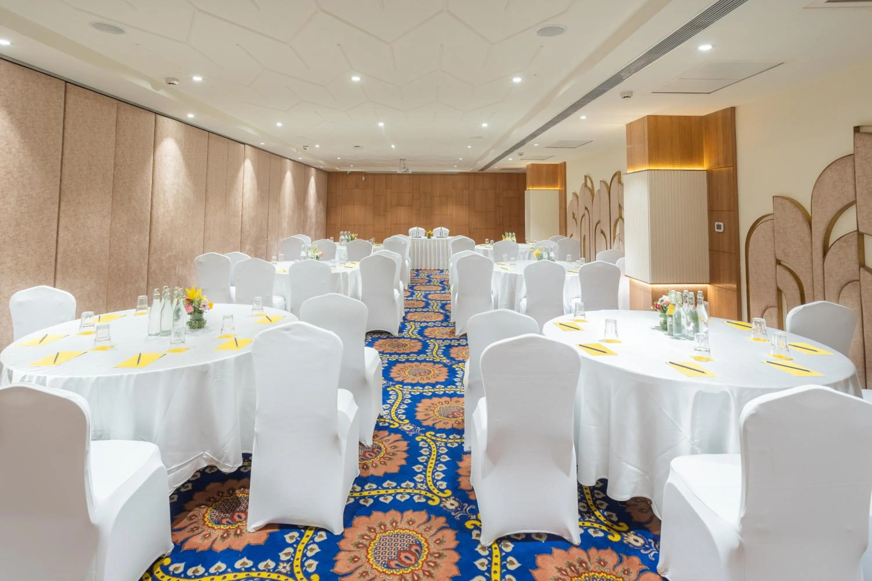 Banquet/Function facilities in Golden Tulip Jaipur City Center