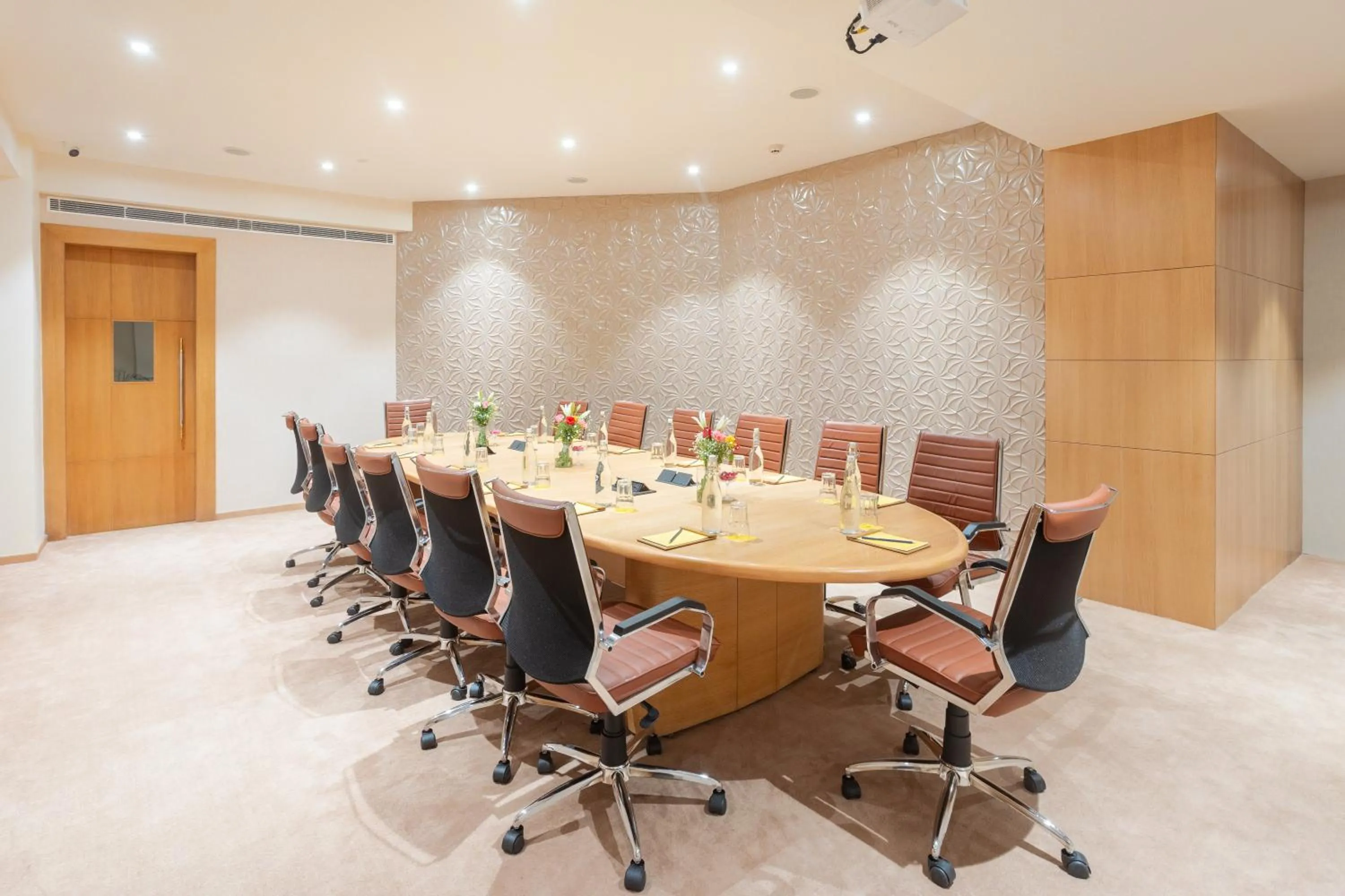 Meeting/conference room in Golden Tulip Jaipur City Center