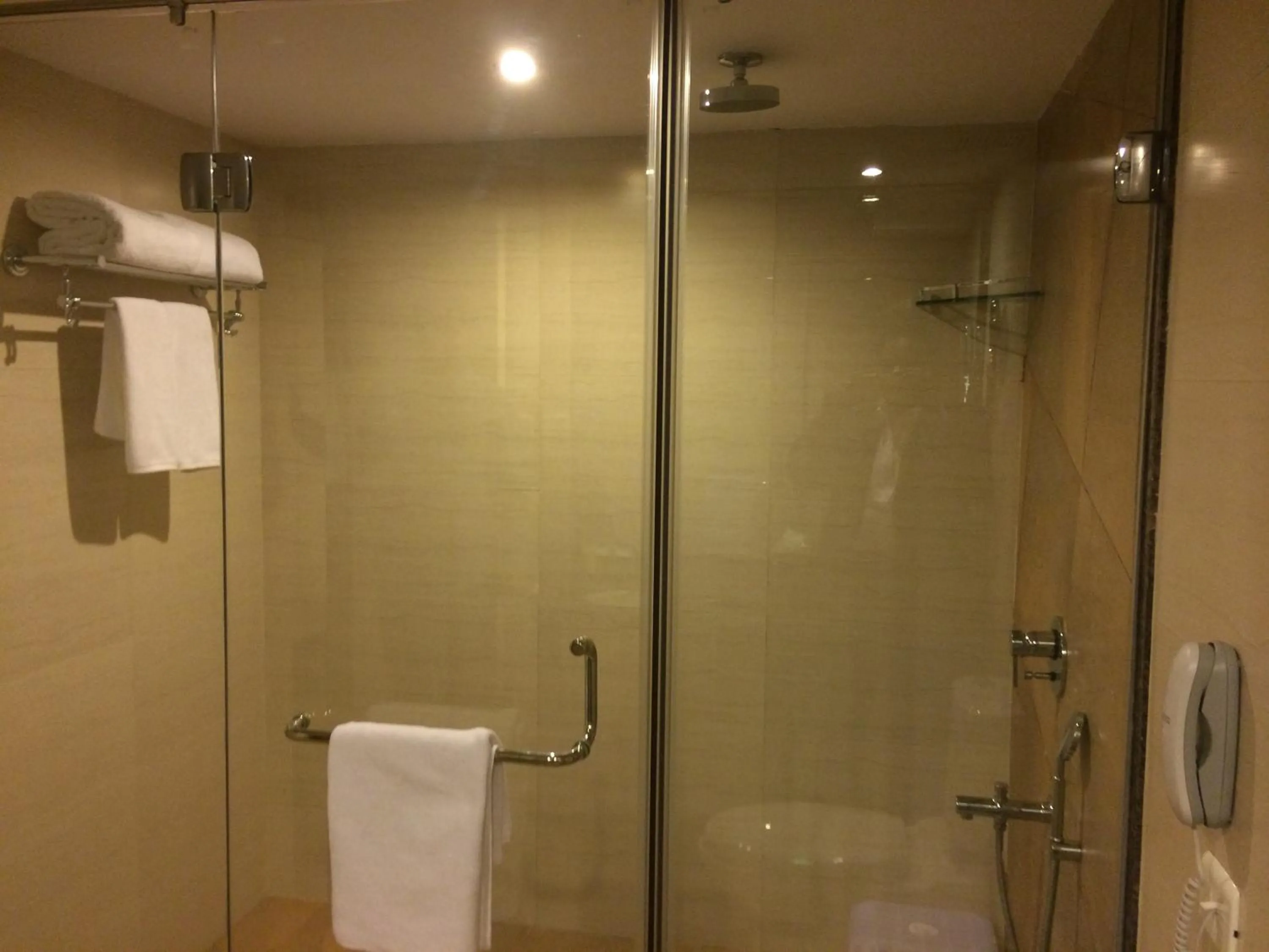 Bathroom in Golden Tulip Jaipur City Center