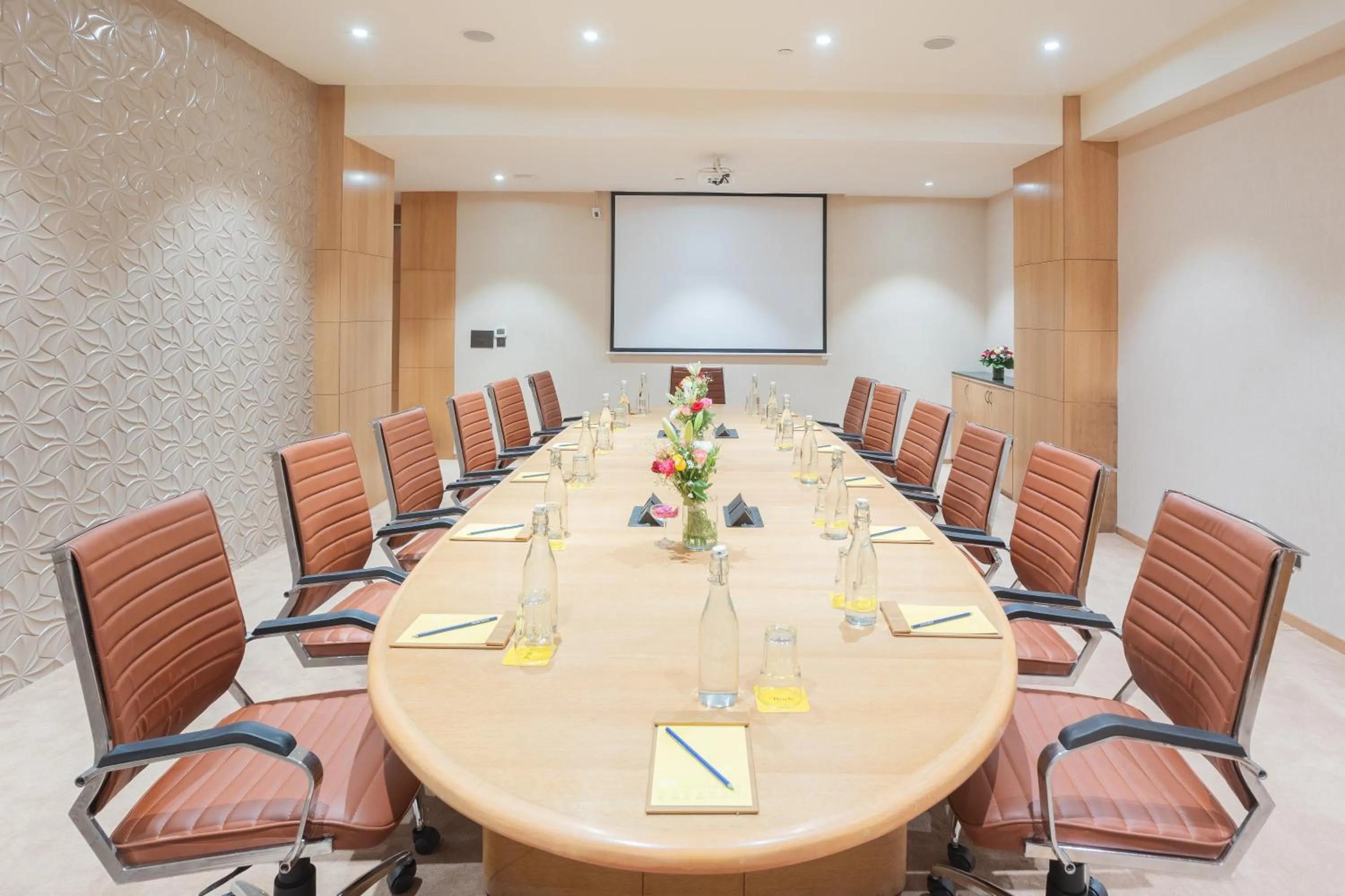 Meeting/conference room in Golden Tulip Jaipur City Center