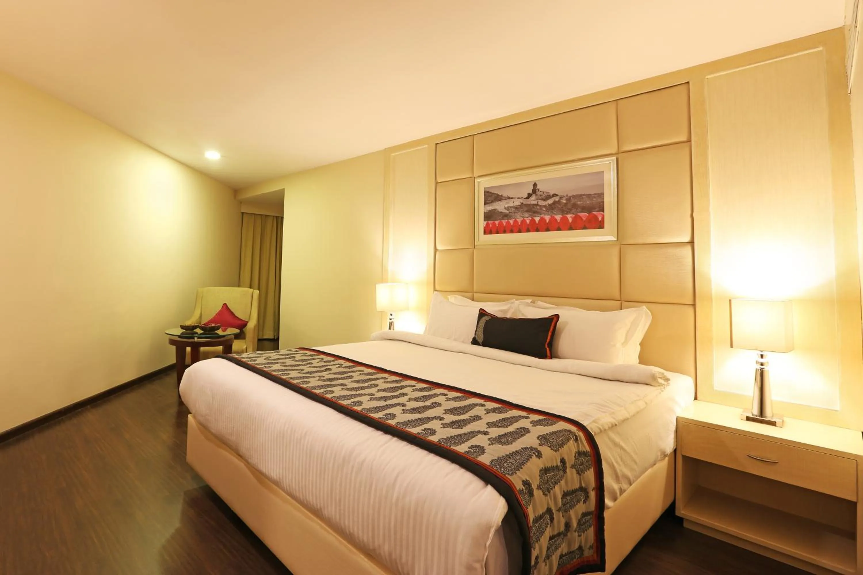 Photo of the whole room, Bed in Golden Tulip Jaipur City Center