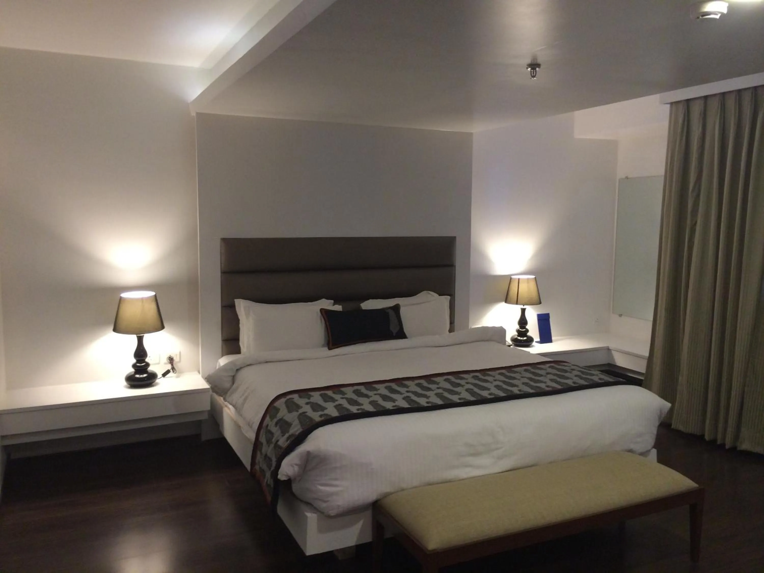 Bed in Golden Tulip Jaipur City Center