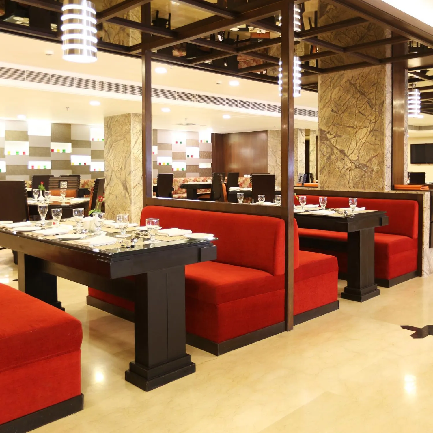 Restaurant/places to eat in Golden Tulip Jaipur City Center