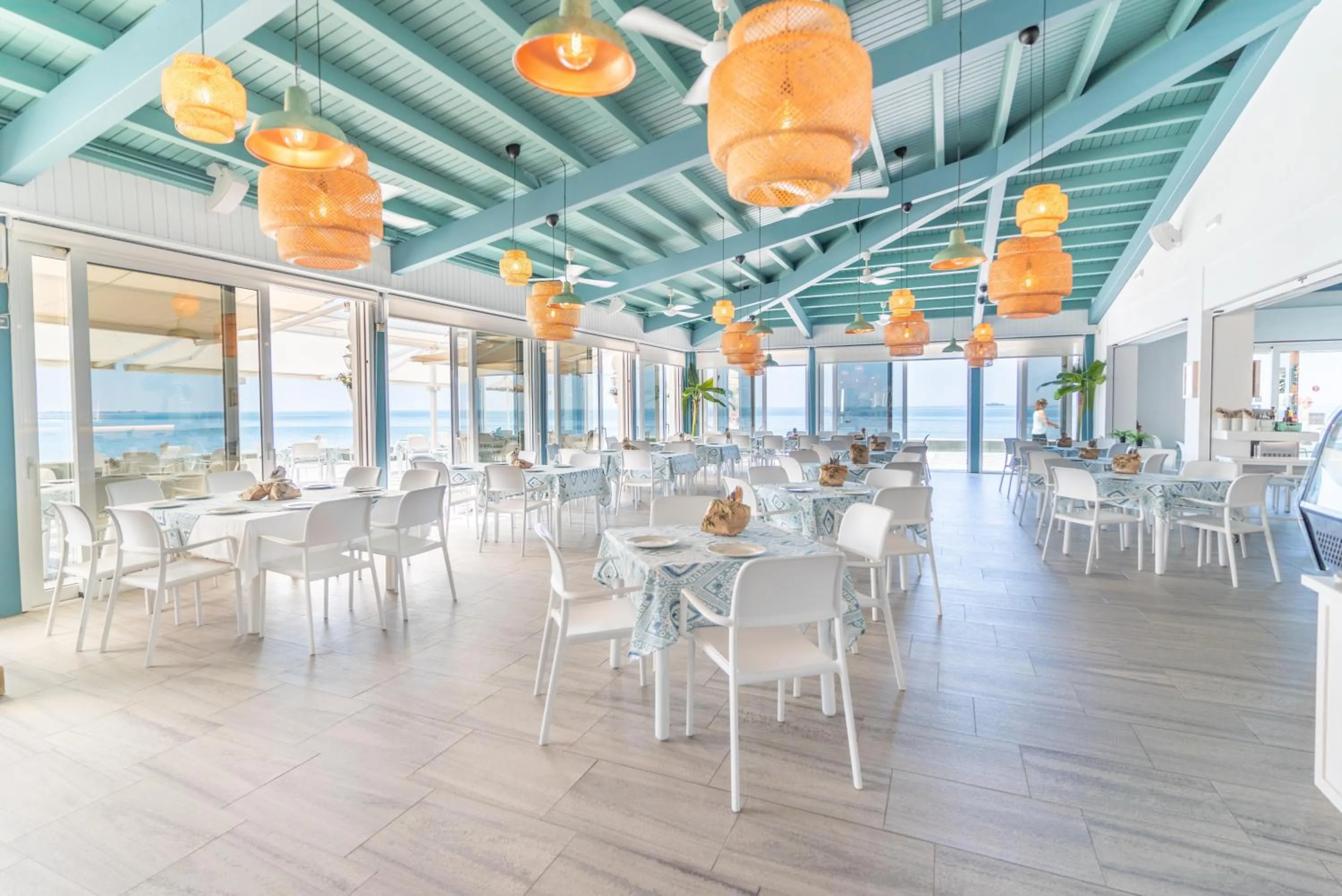 Restaurant/places to eat in Playa de la Luz