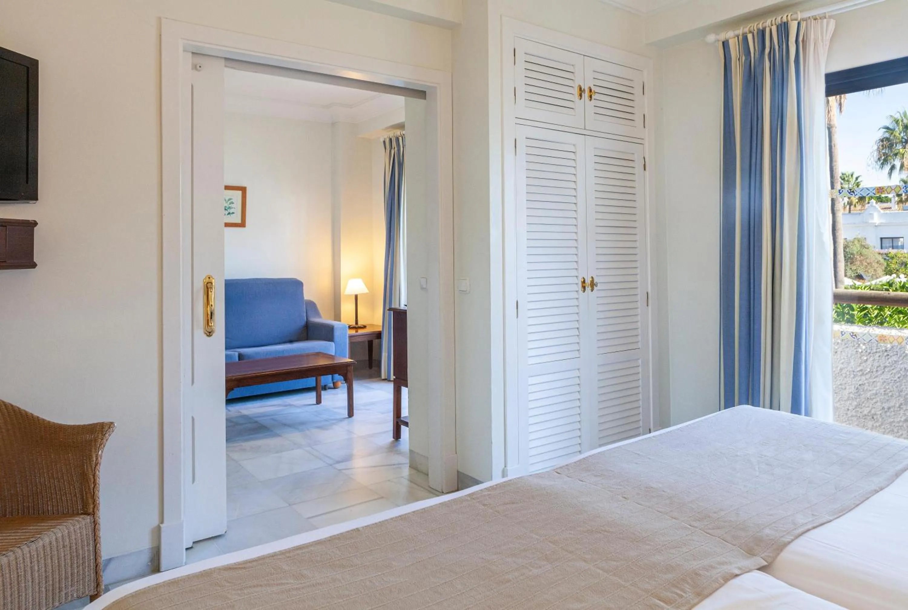 Photo of the whole room, Bed in Playa de la Luz