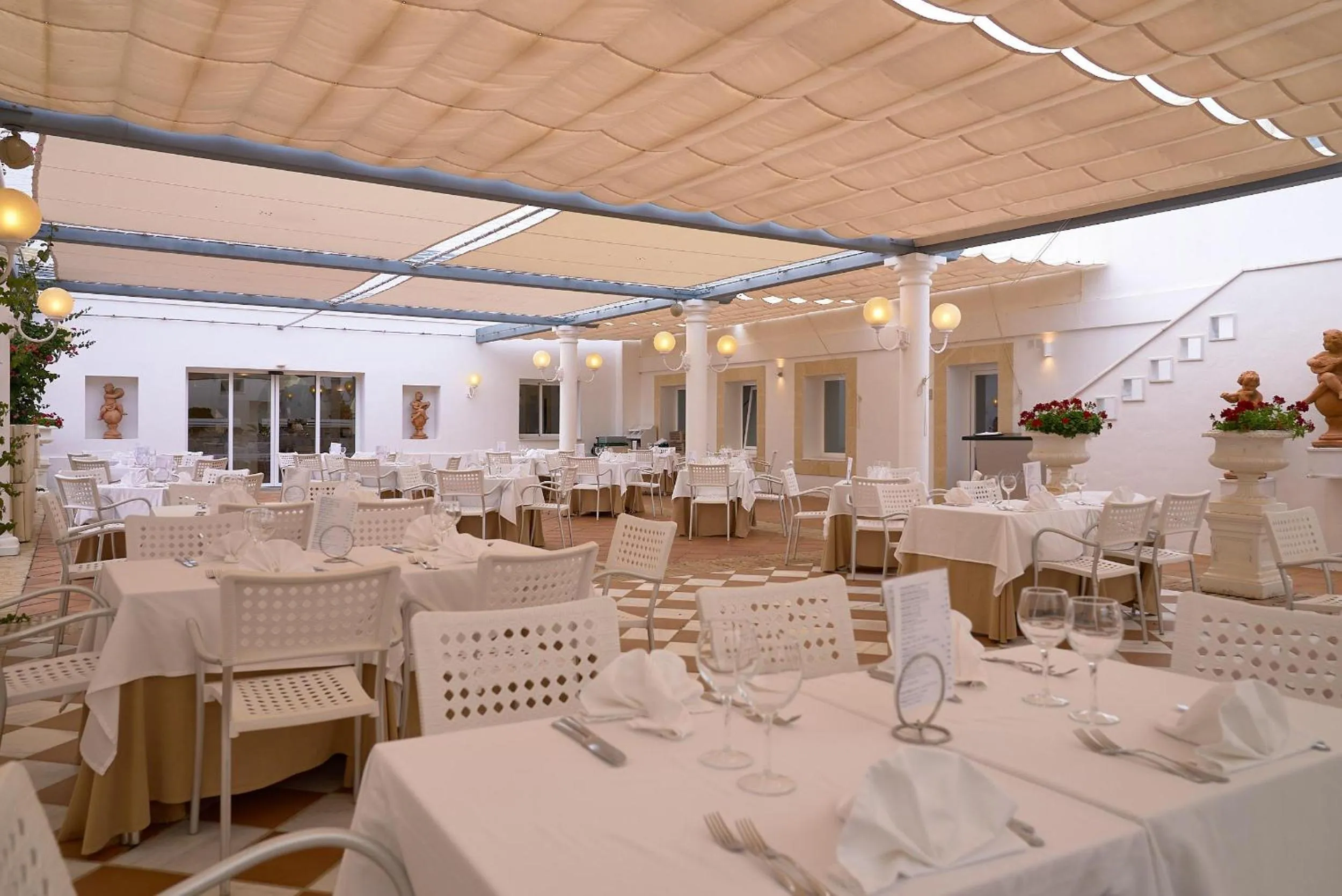 Restaurant/places to eat in Playa de la Luz