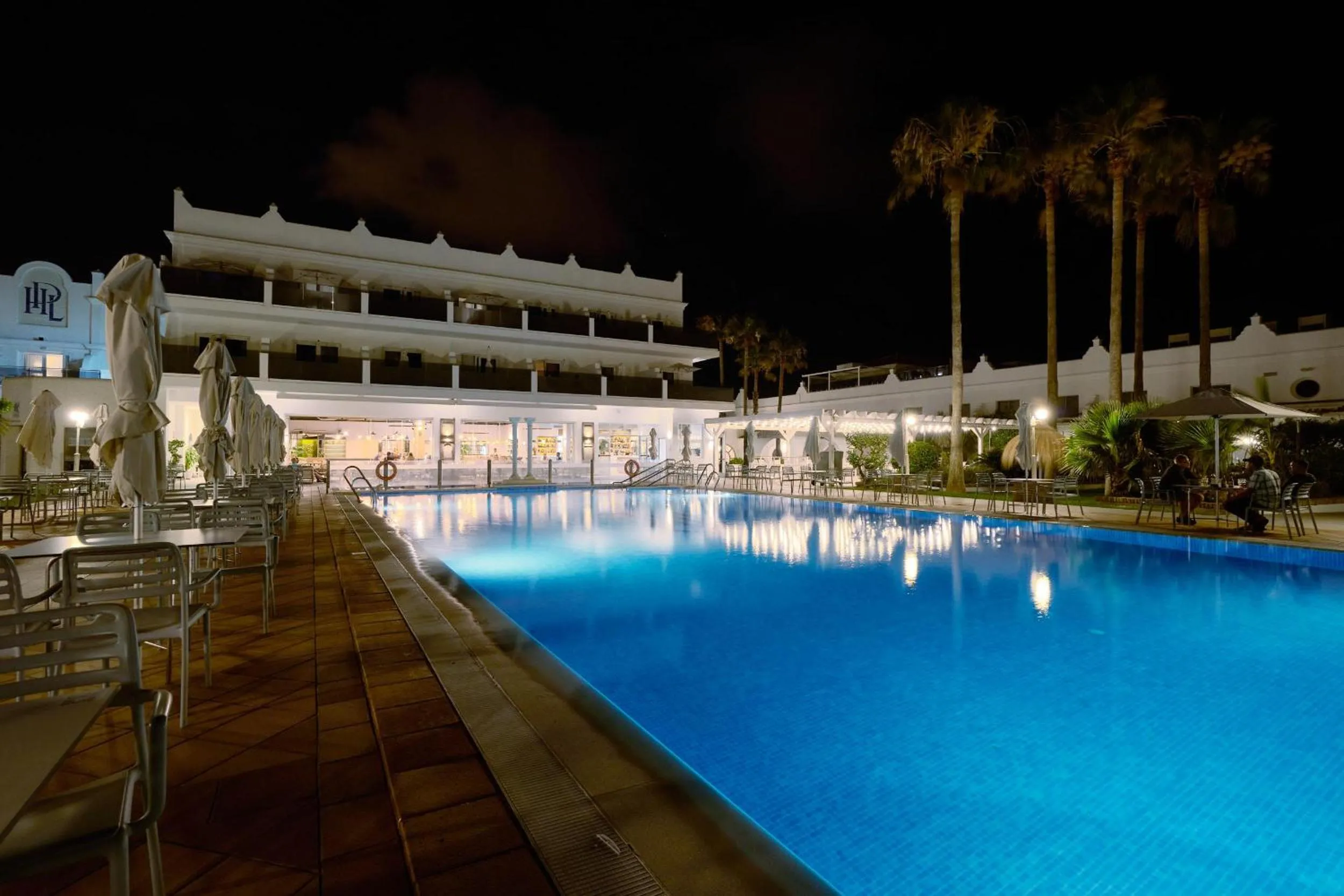 Swimming pool in Playa de la Luz