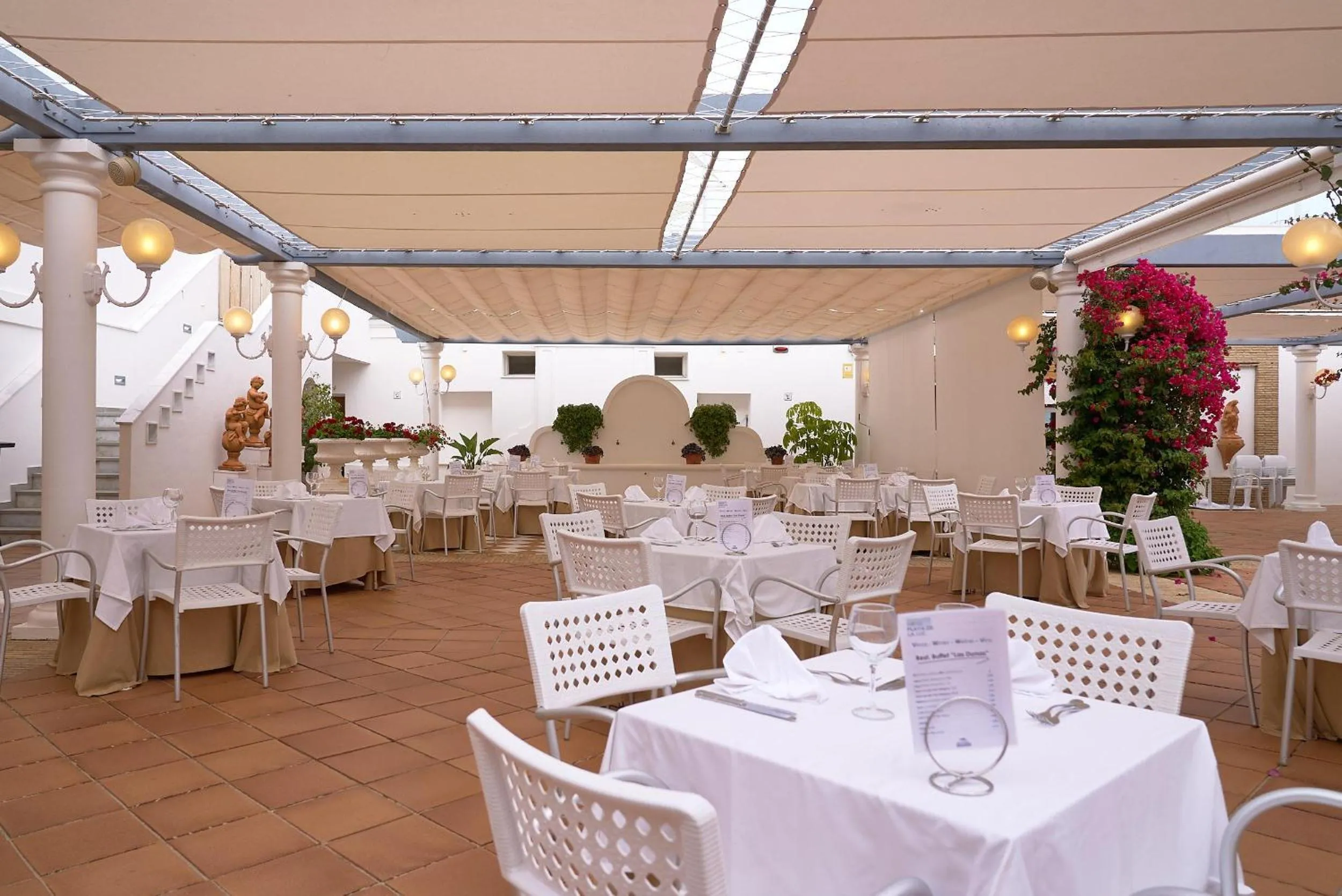 Restaurant/places to eat in Playa de la Luz