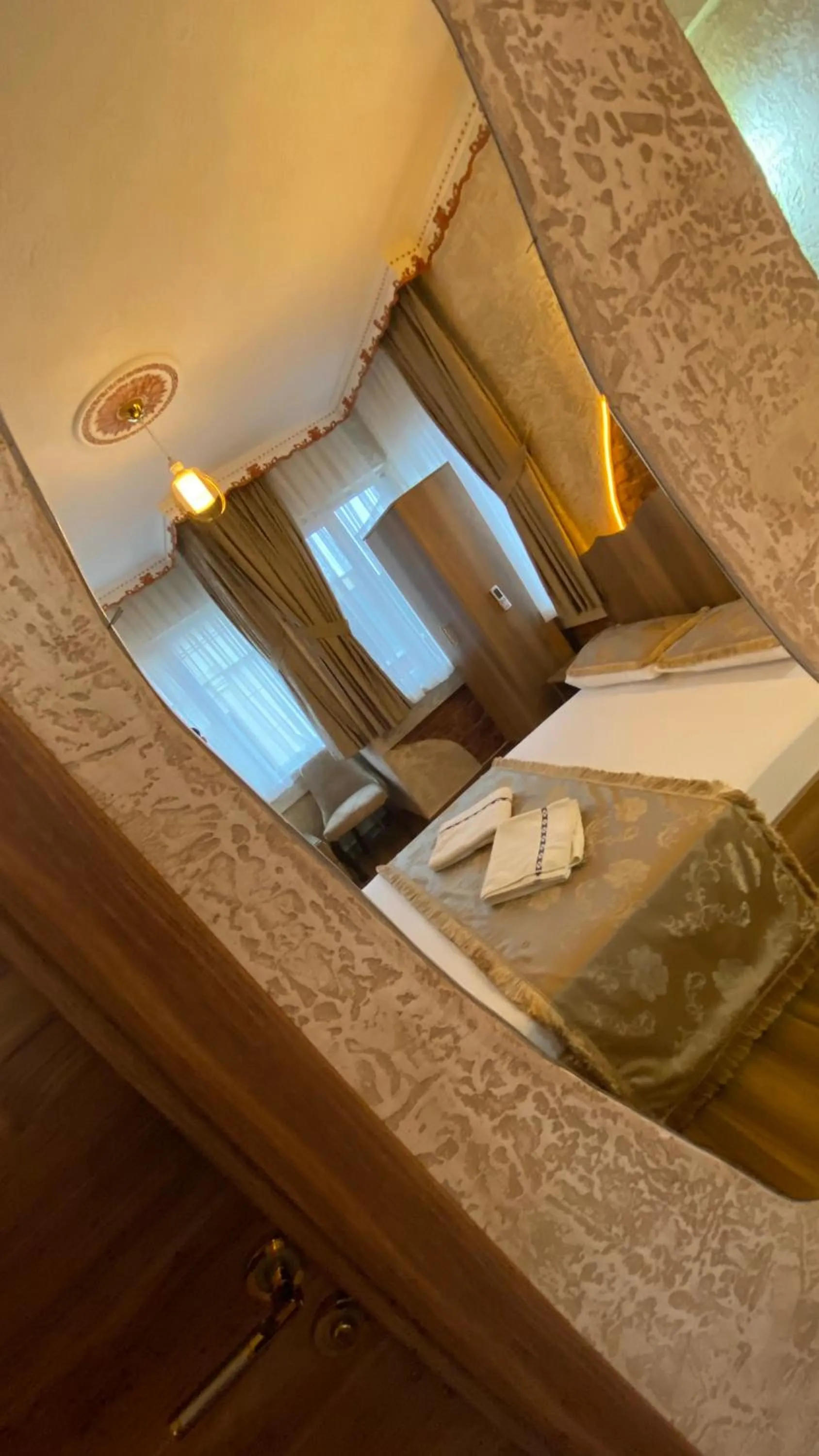 towels in GOLDEN ARROW OLD CİTY HOTEL