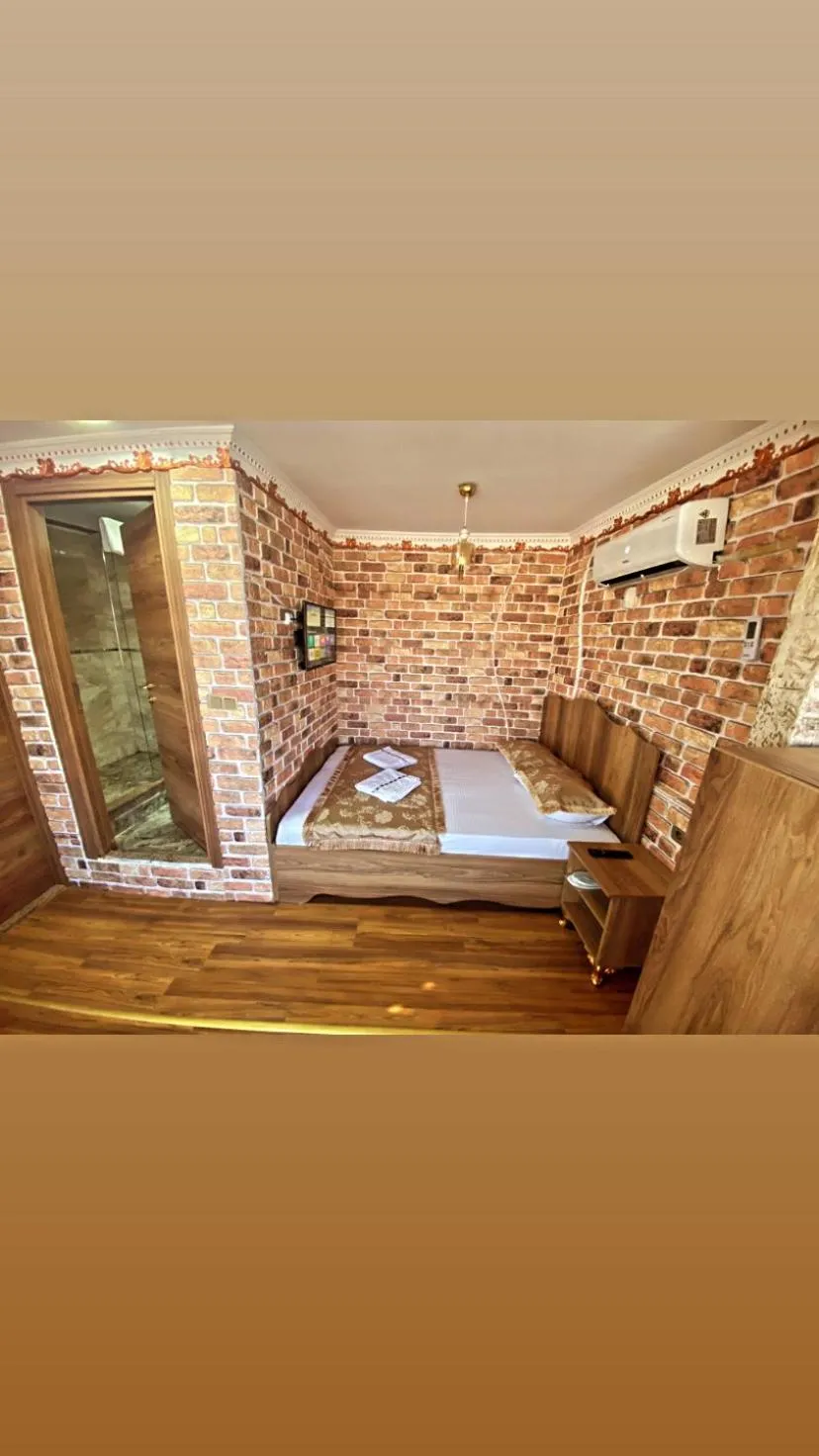 Photo of the whole room, Bed in GOLDEN ARROW OLD CİTY HOTEL