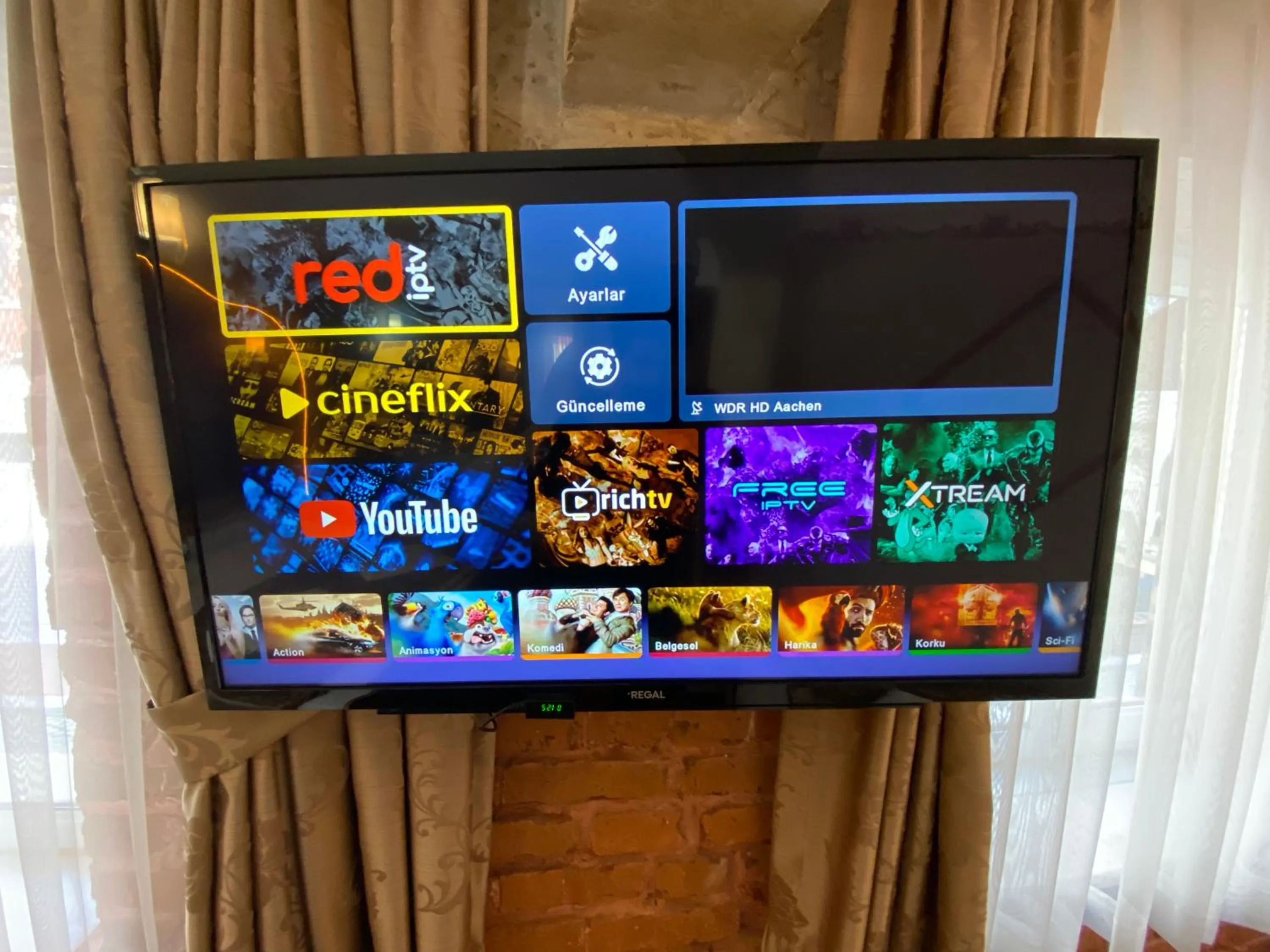 TV and multimedia in GOLDEN ARROW OLD CİTY HOTEL