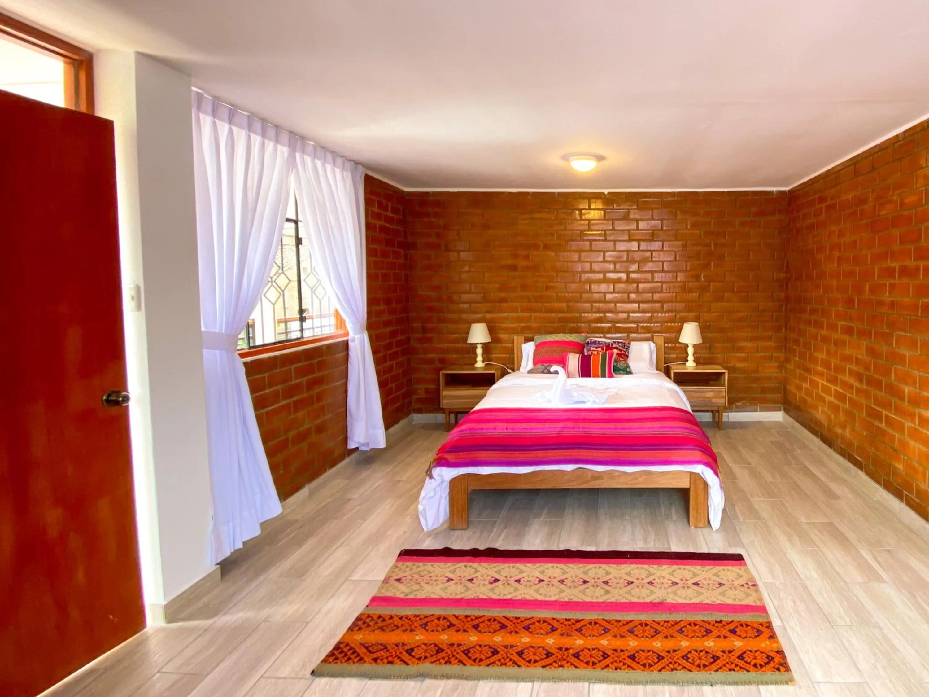 Bedroom, Bed in Tupac Huaraz