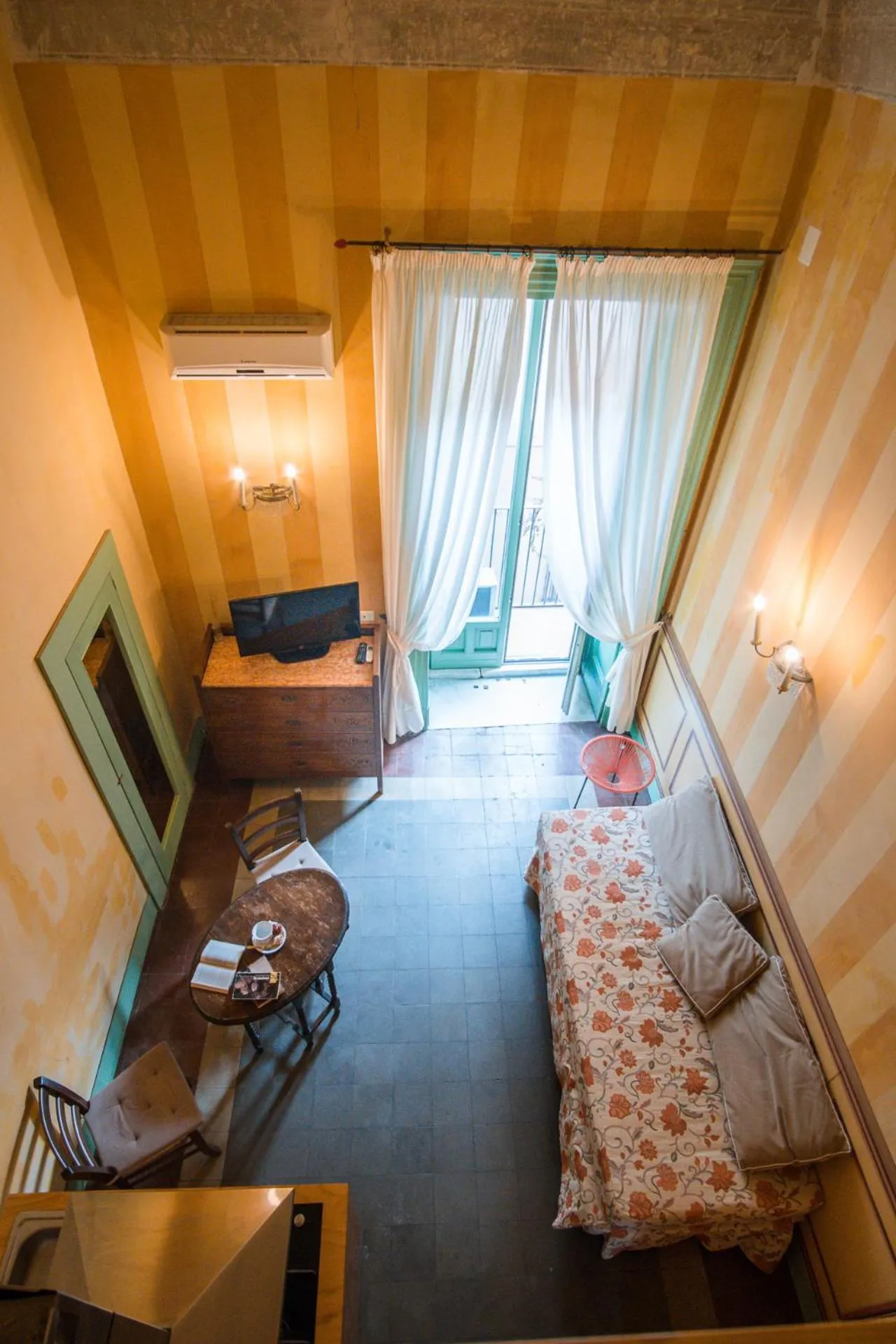 Bird's eye view, Bed in Casa D'aria