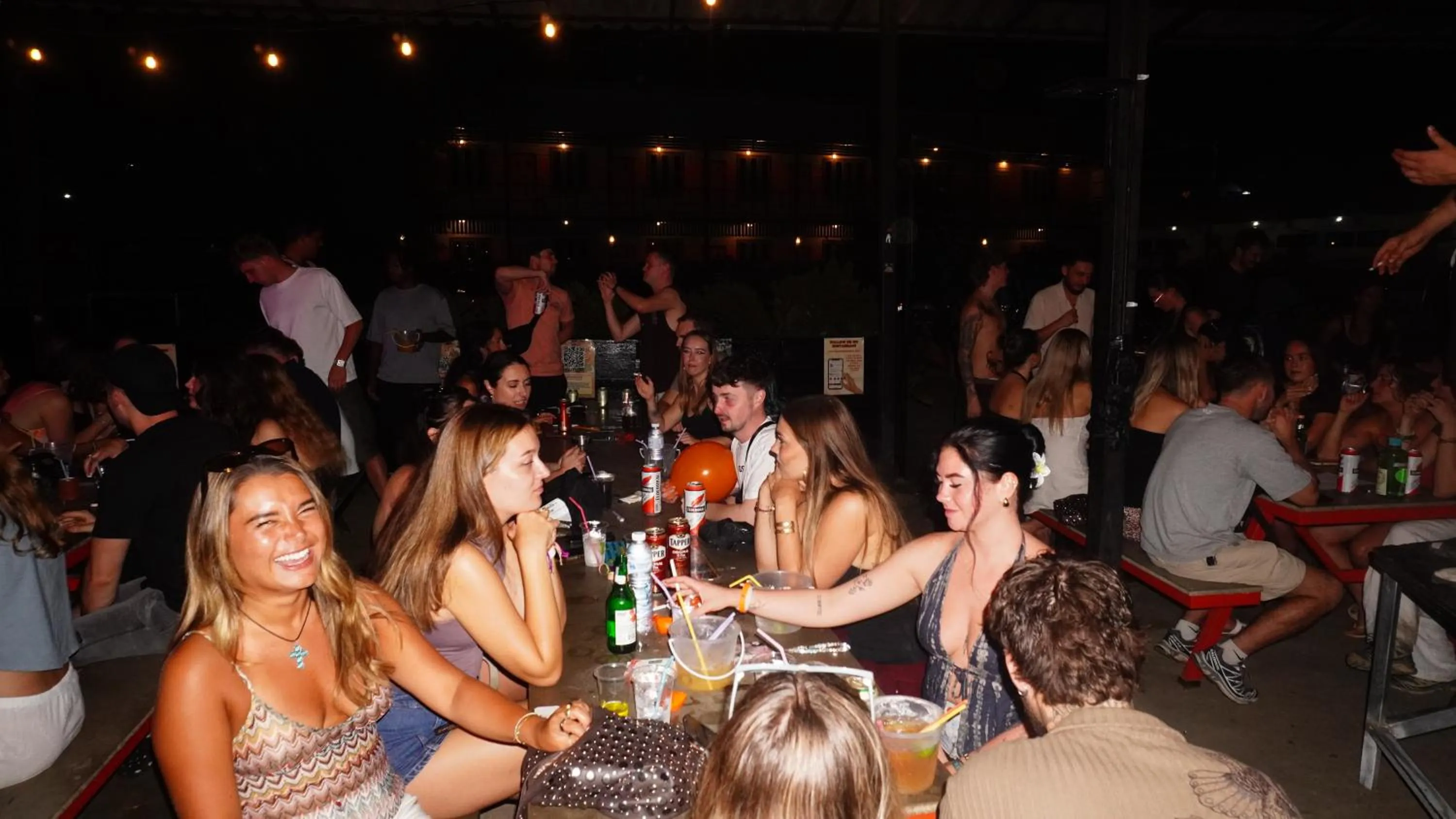 Revolution Hostel Pai