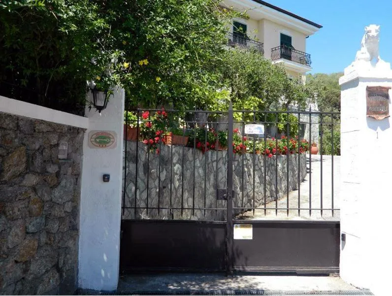 Facade/entrance in Art&Kitchen