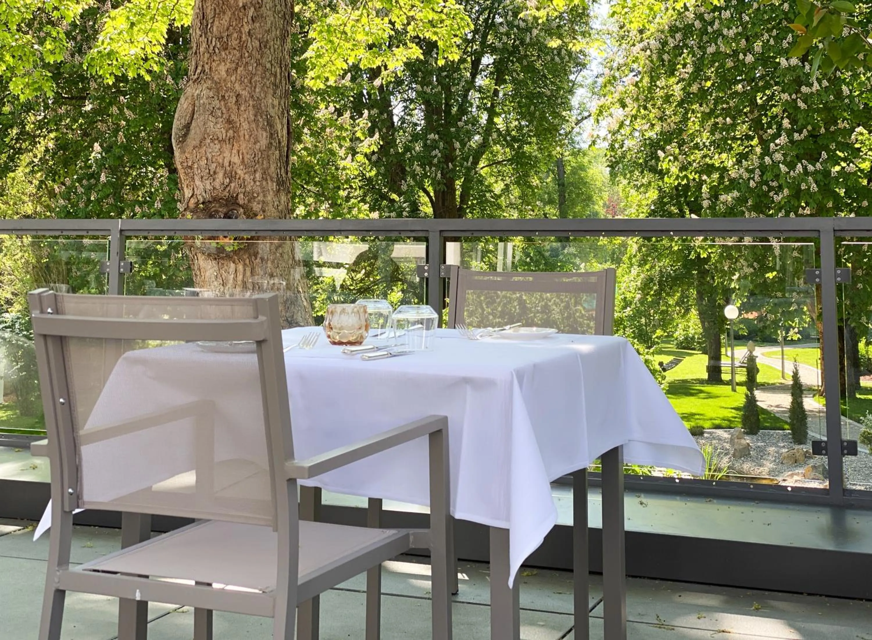 Restaurant/places to eat in Laudensacks Parkhotel & Retreat
