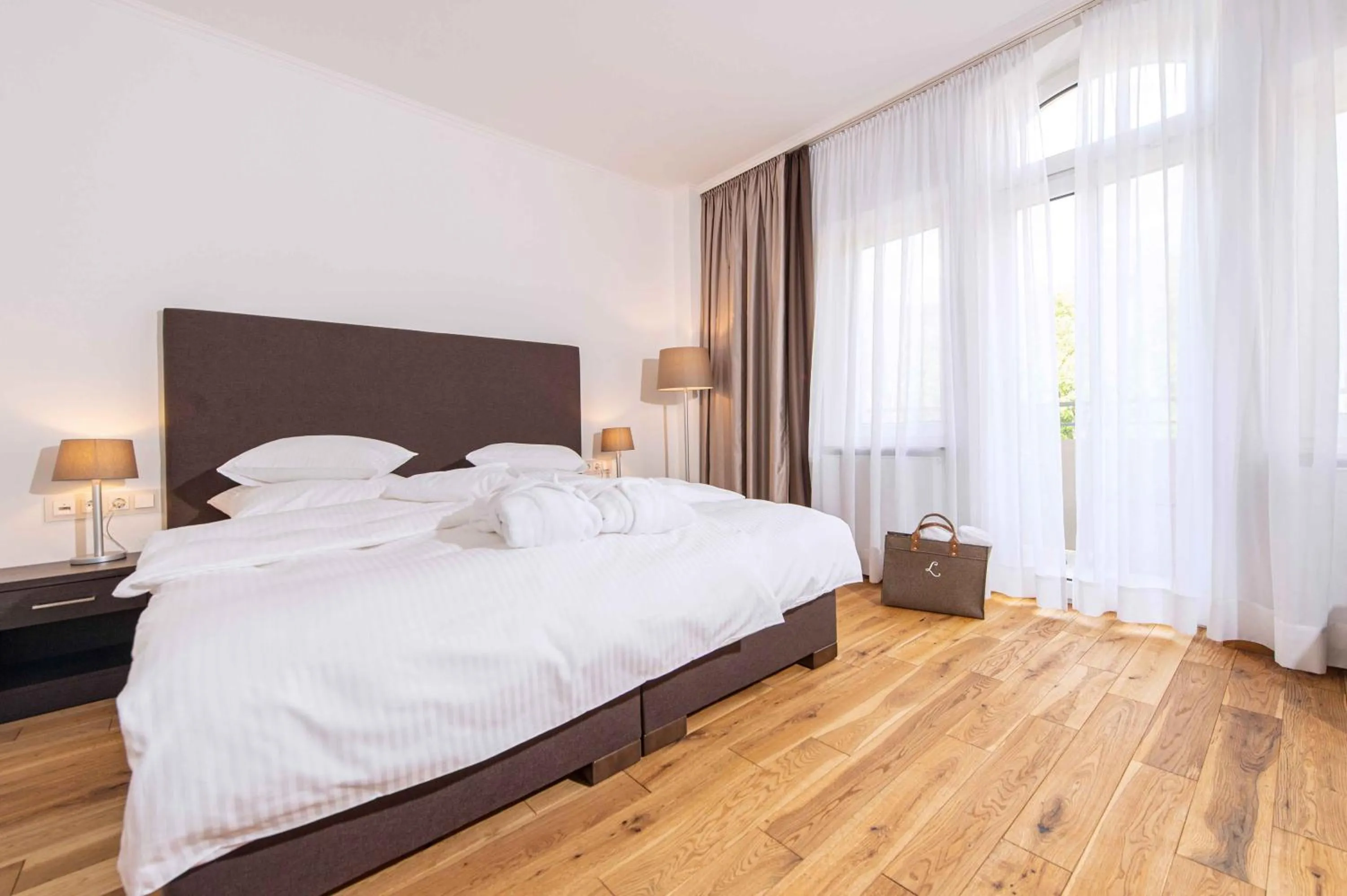 Photo of the whole room, Bed in Laudensacks Parkhotel & Retreat