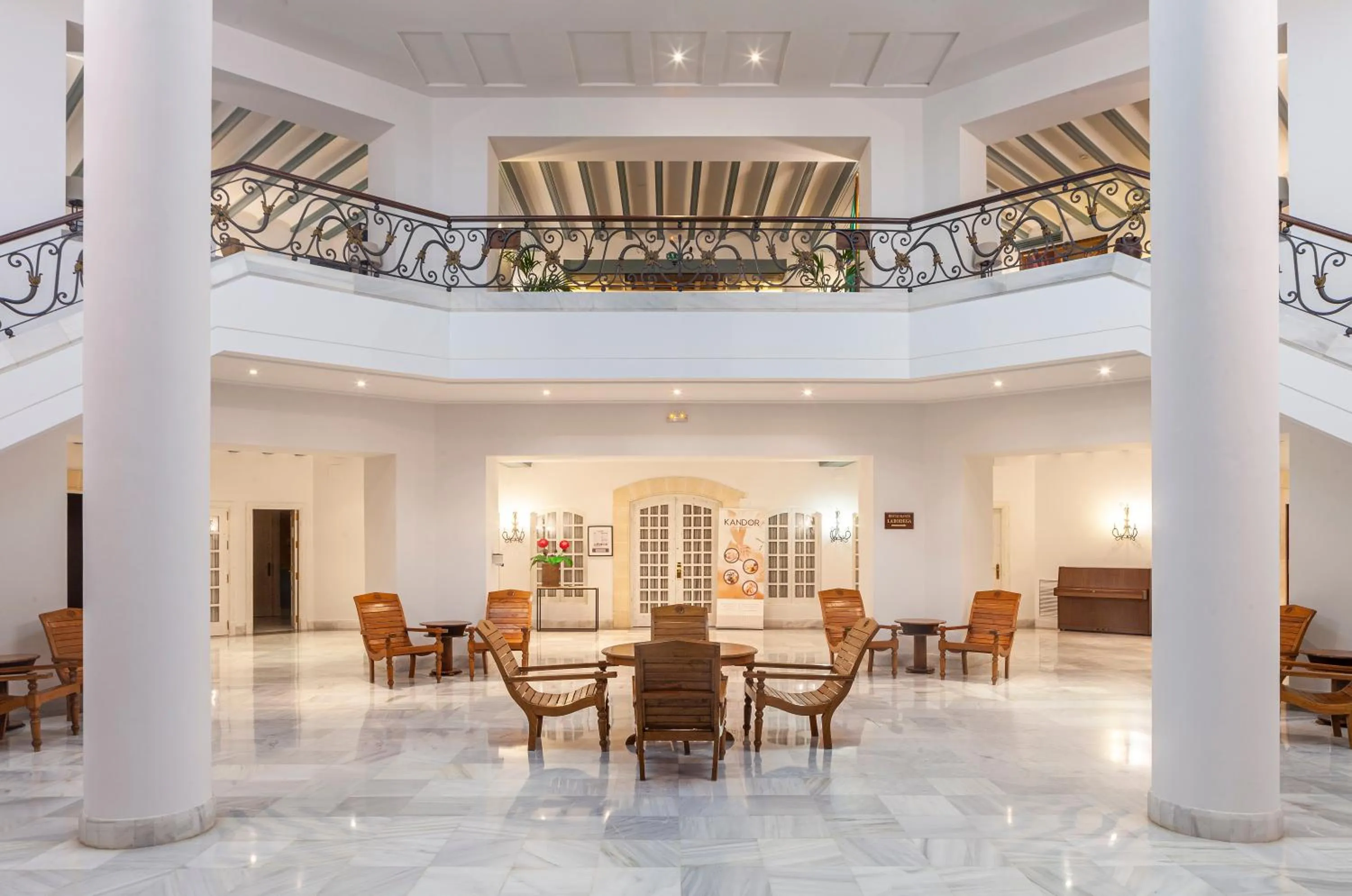 Lobby or reception in Hotel Duque de Najera