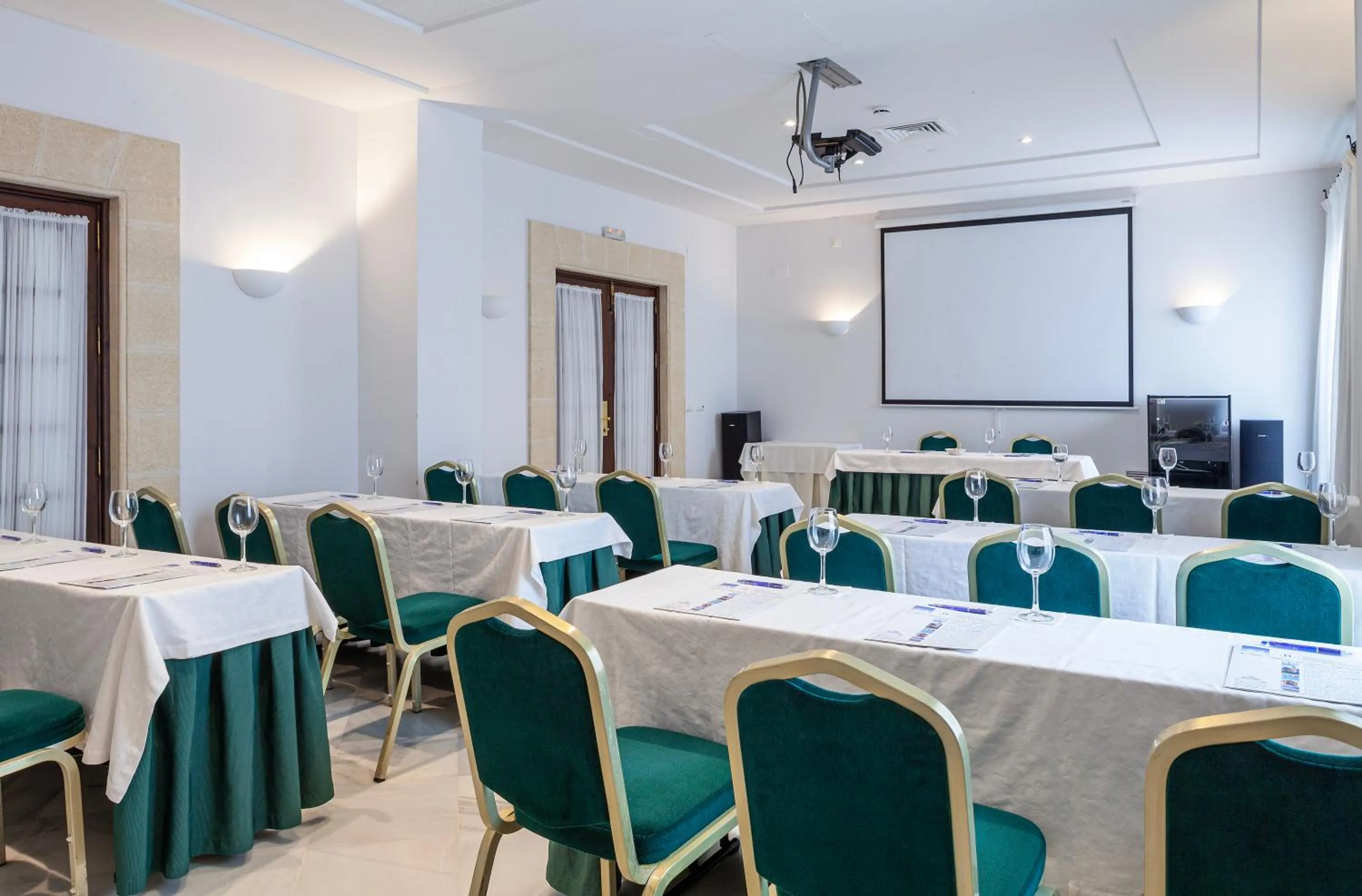 Meeting/conference room in Hotel Duque de Najera