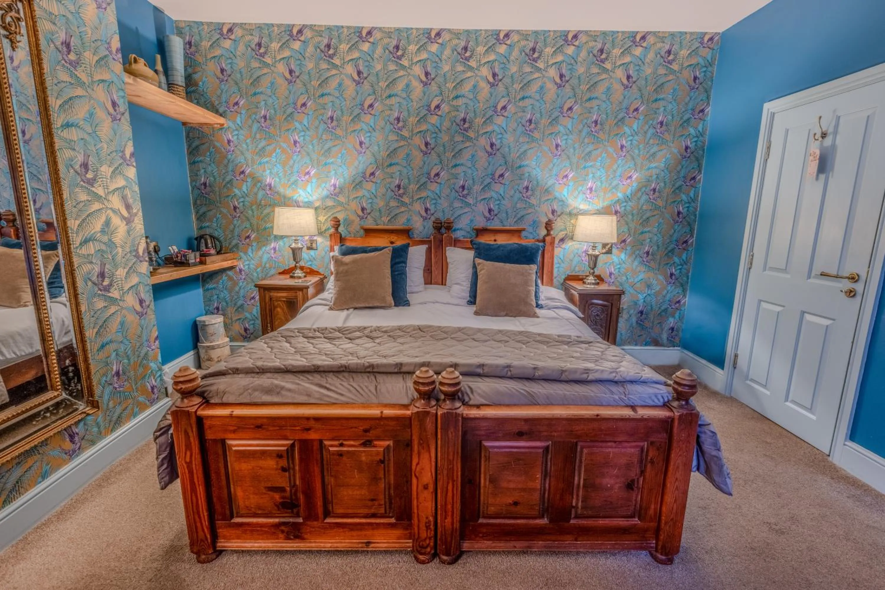 Bedroom, Bed in The Plough Inn