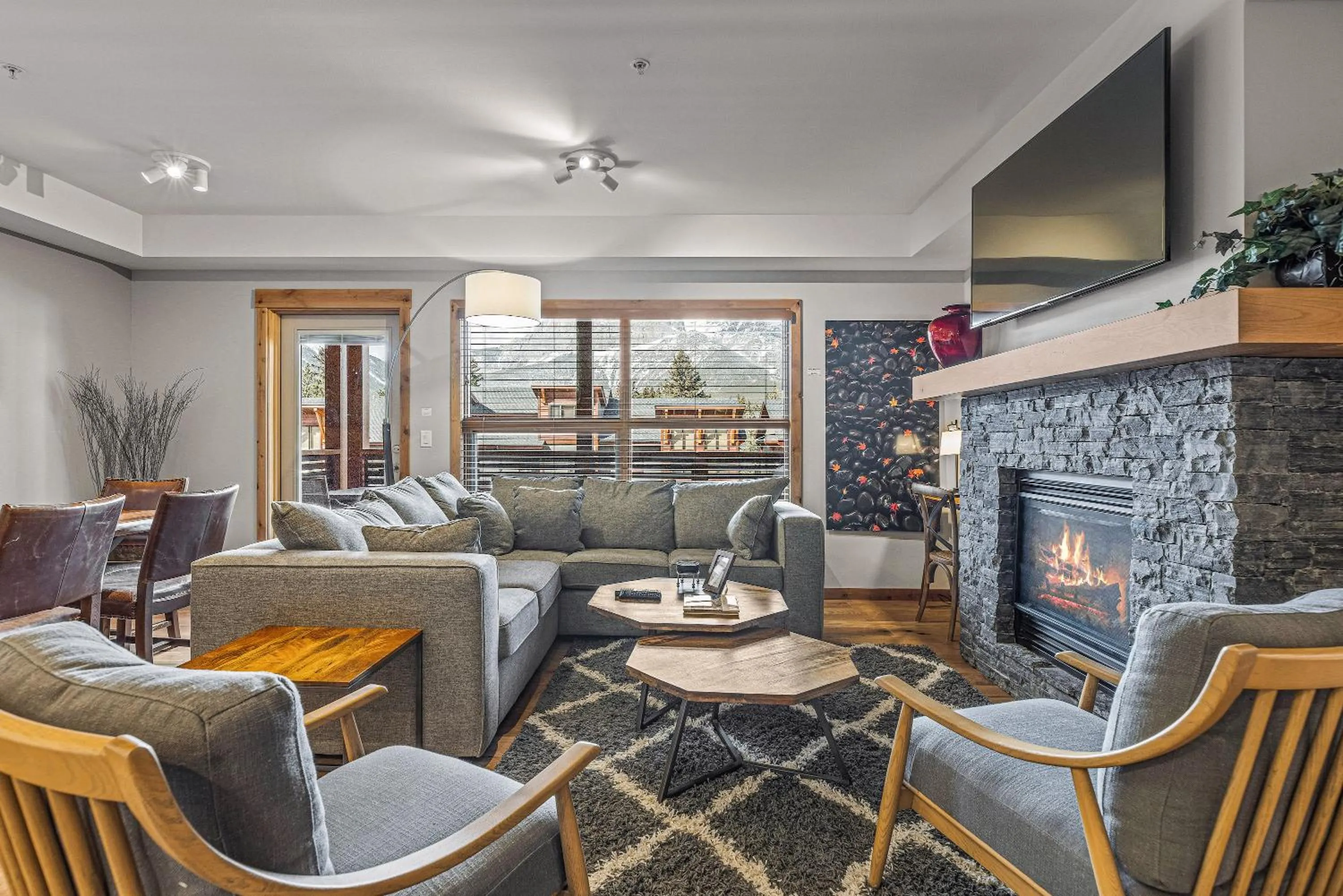 Spring Creek Condo by Canadian Rockies Vacation Rentals