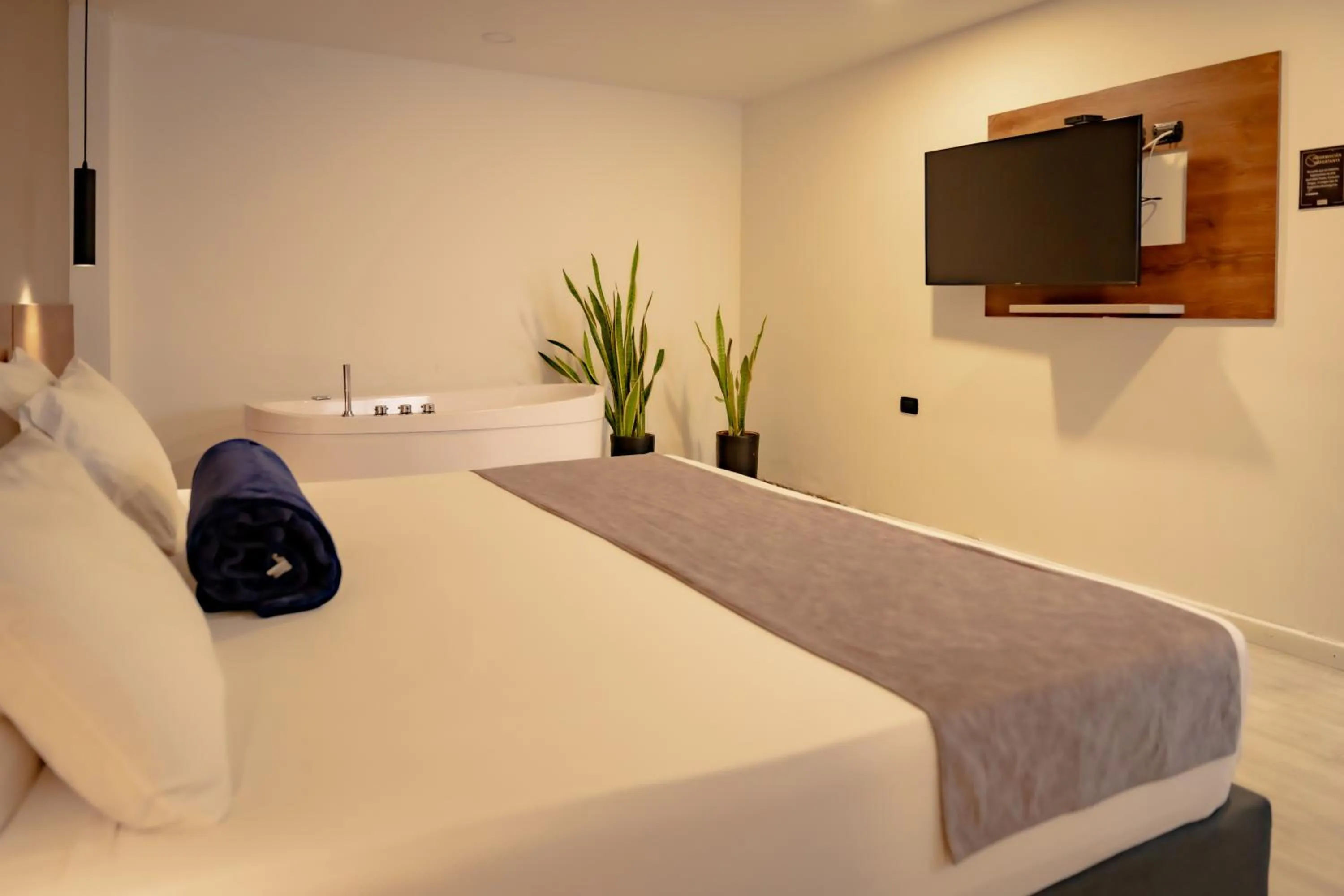 Bed in Fence by Bernalo Hotels