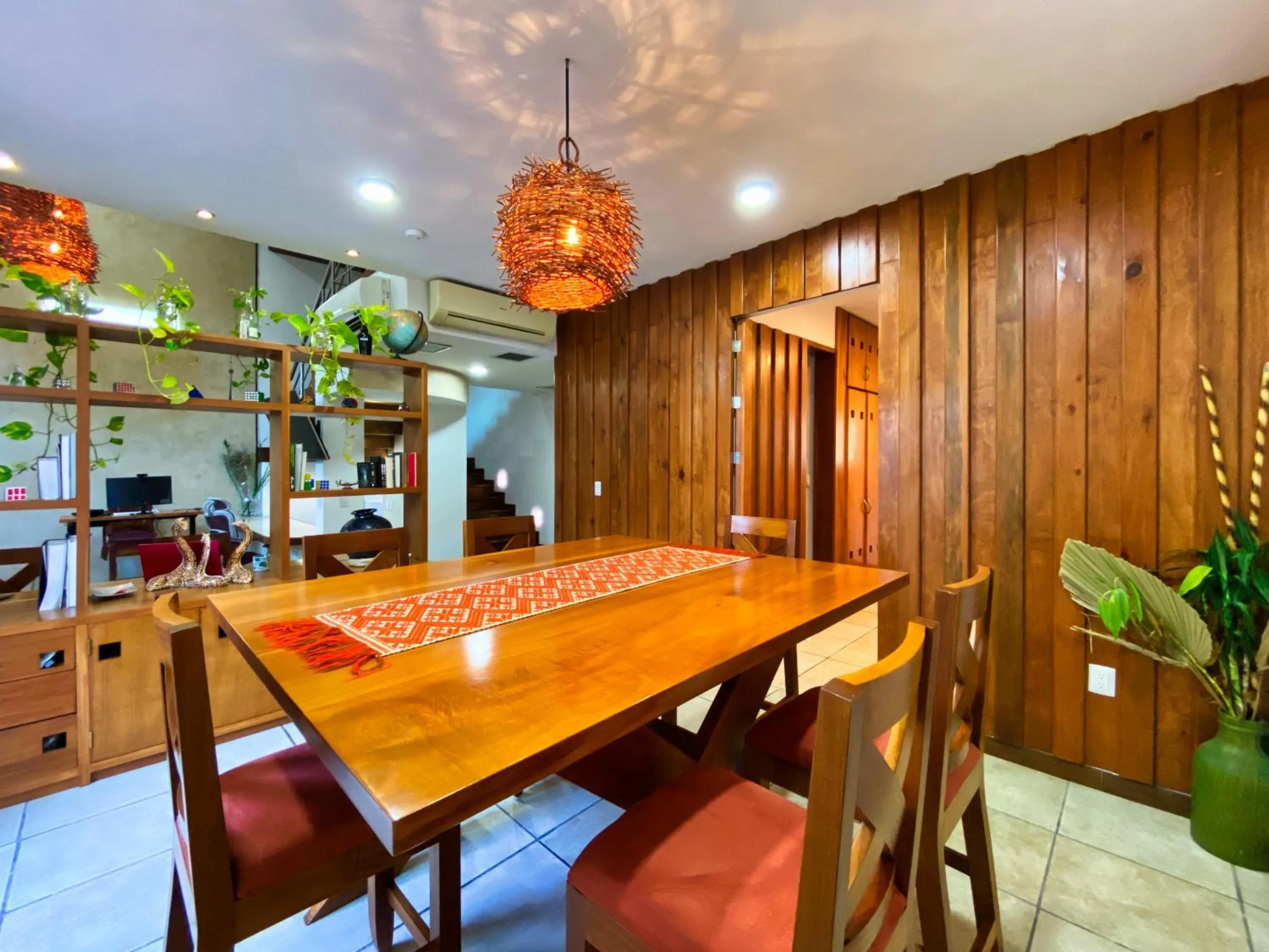 Dining area in Humant Coliving - Cancún